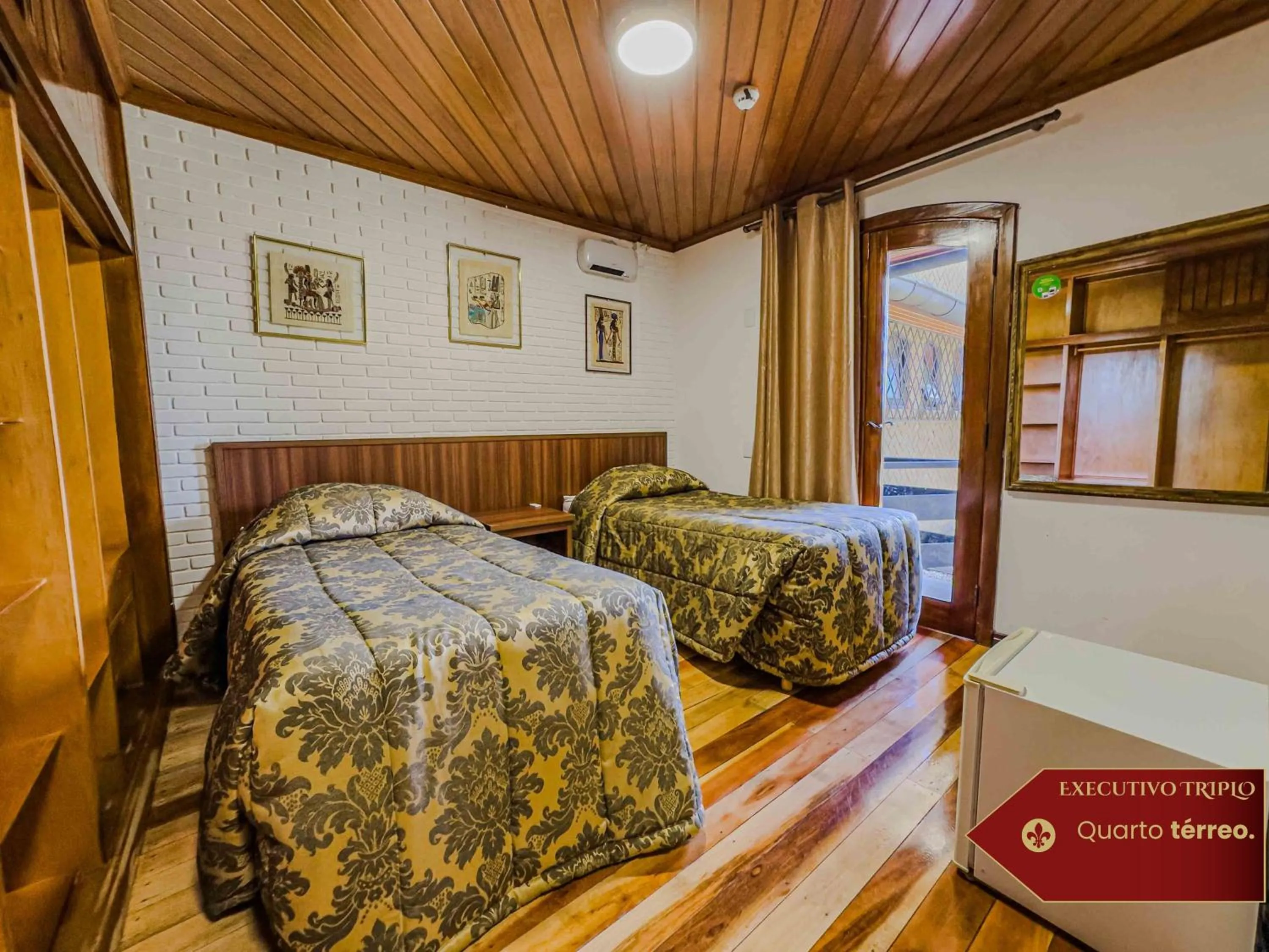 Bedroom, Bed in Hotel Castelo Nacional Inn Campos do Jordão