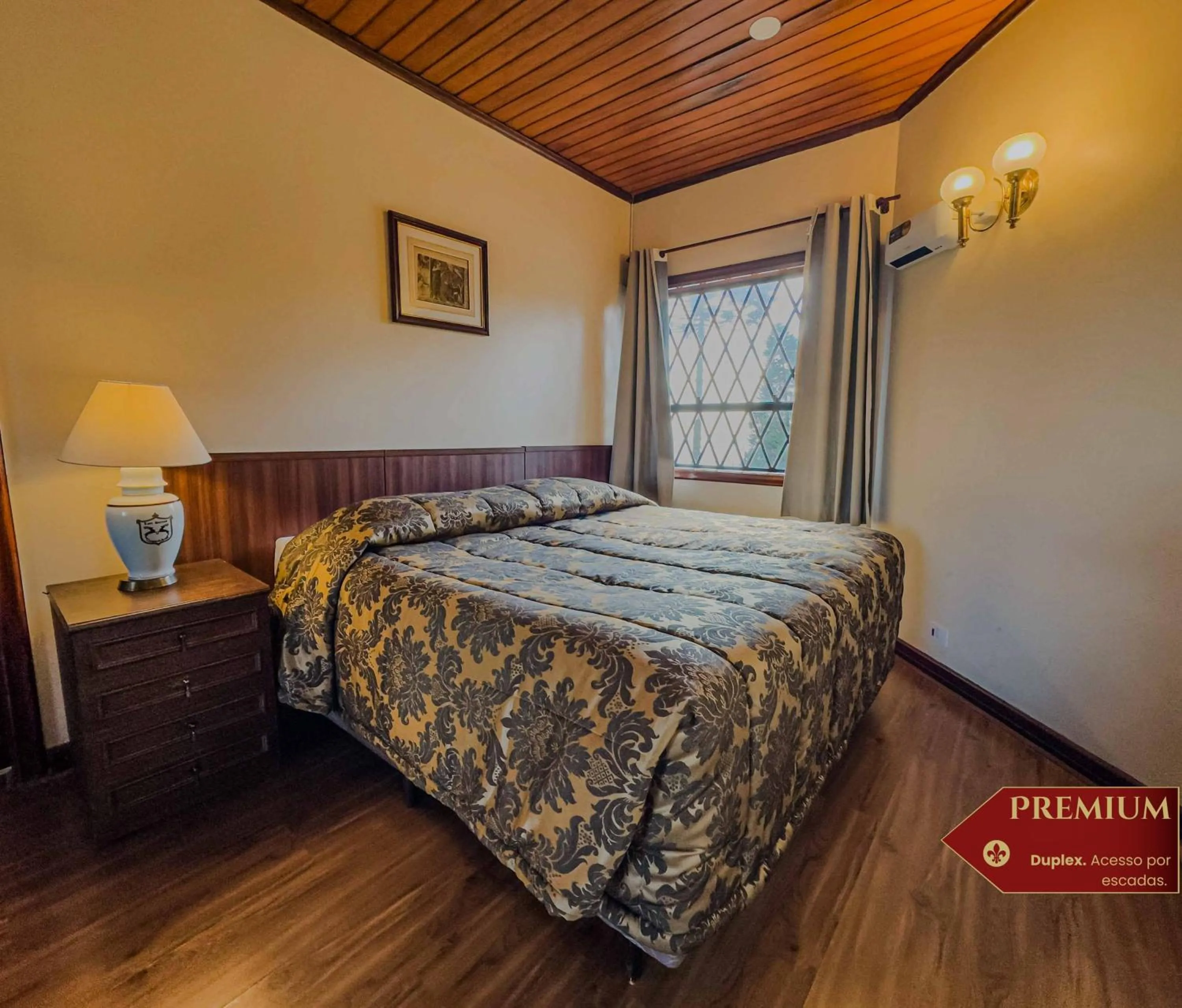 Bedroom, Bed in Hotel Castelo Nacional Inn Campos do Jordão