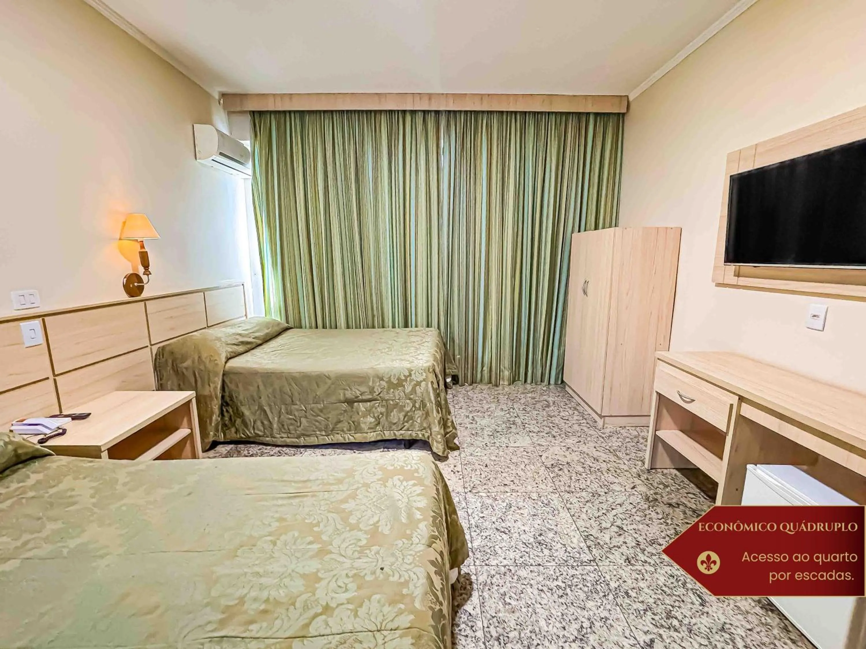 Bedroom, Bed in Hotel Castelo Nacional Inn Campos do Jordão