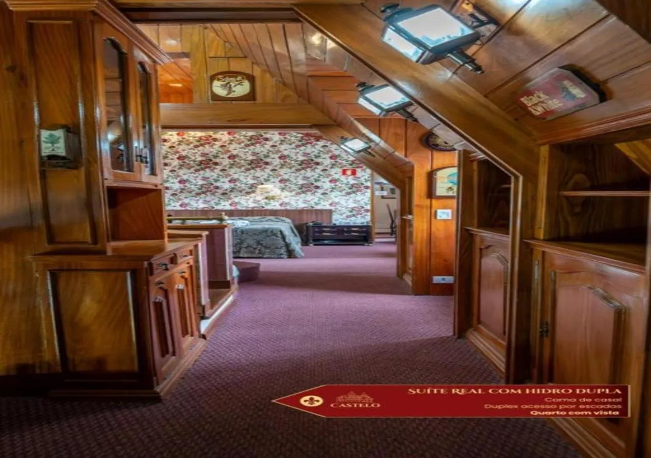 Bedroom in Hotel Castelo Nacional Inn Campos do Jordão