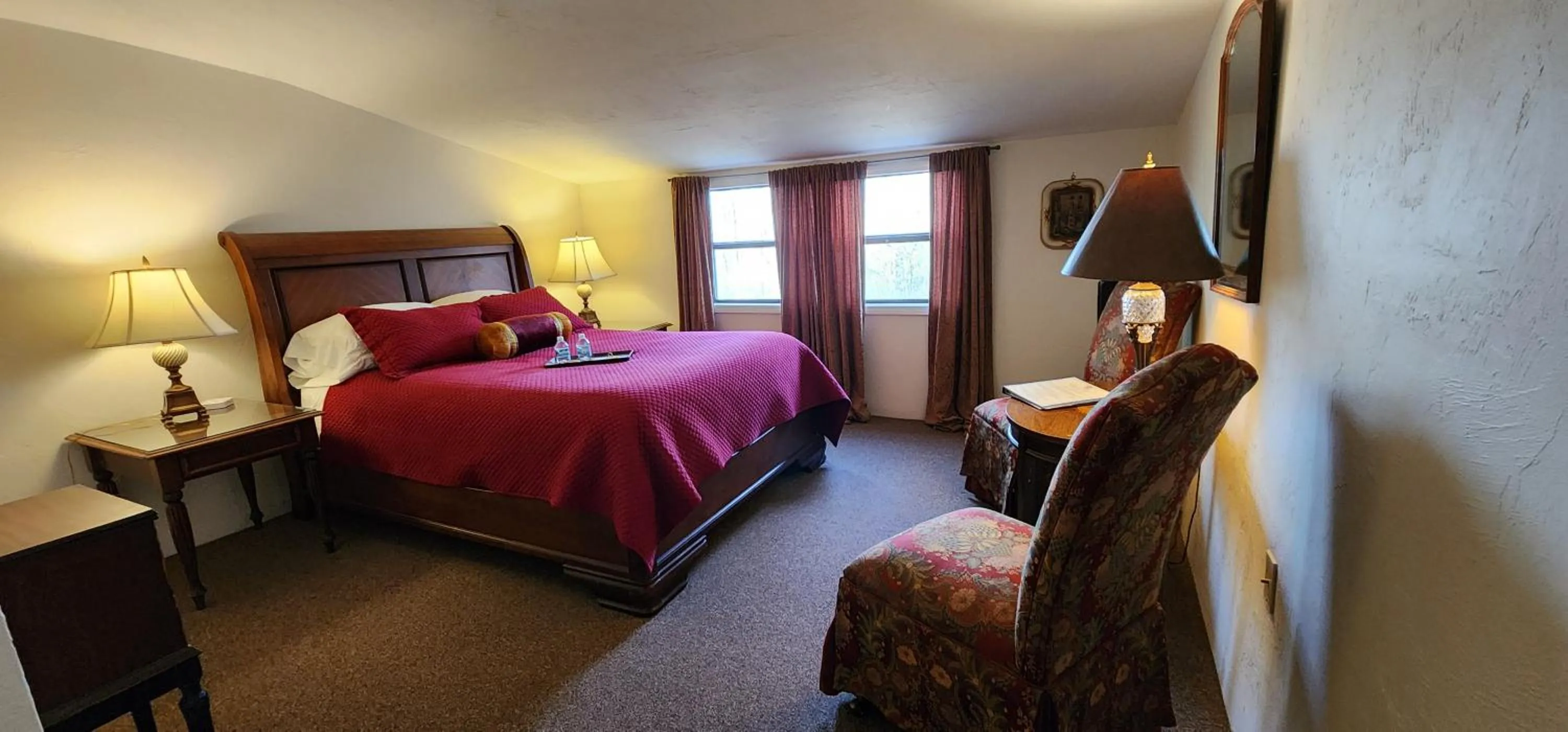 Bed in Lily Creek Lodge