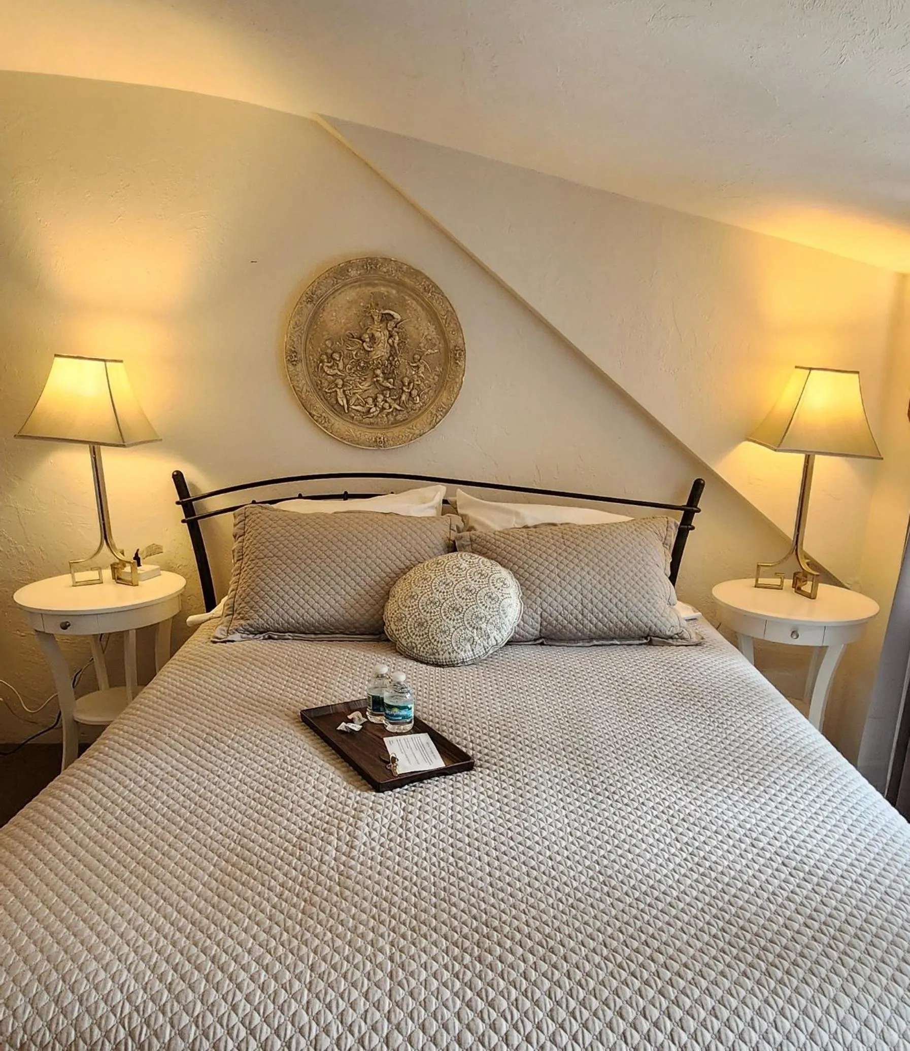 Bed in Lily Creek Lodge