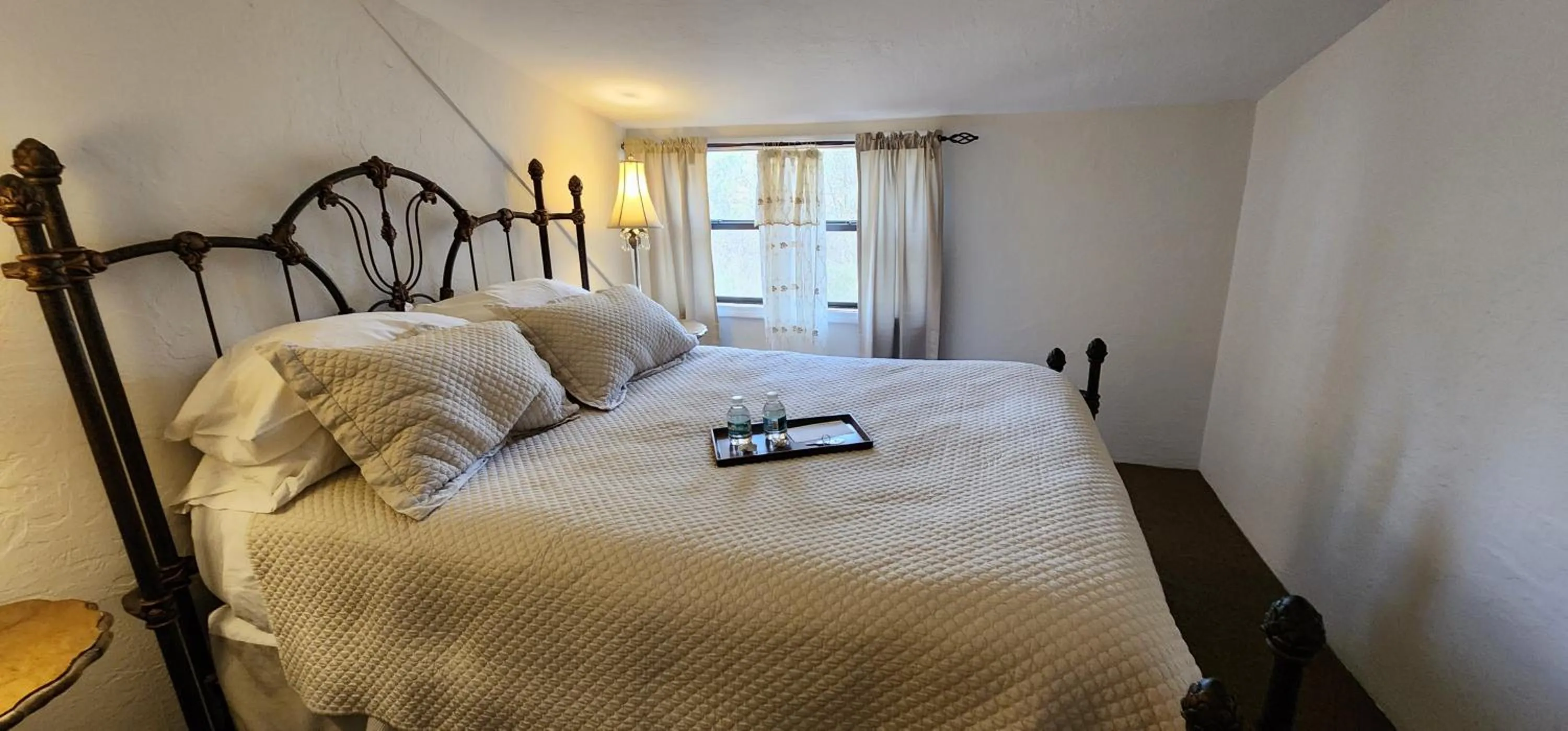 Bed in Lily Creek Lodge