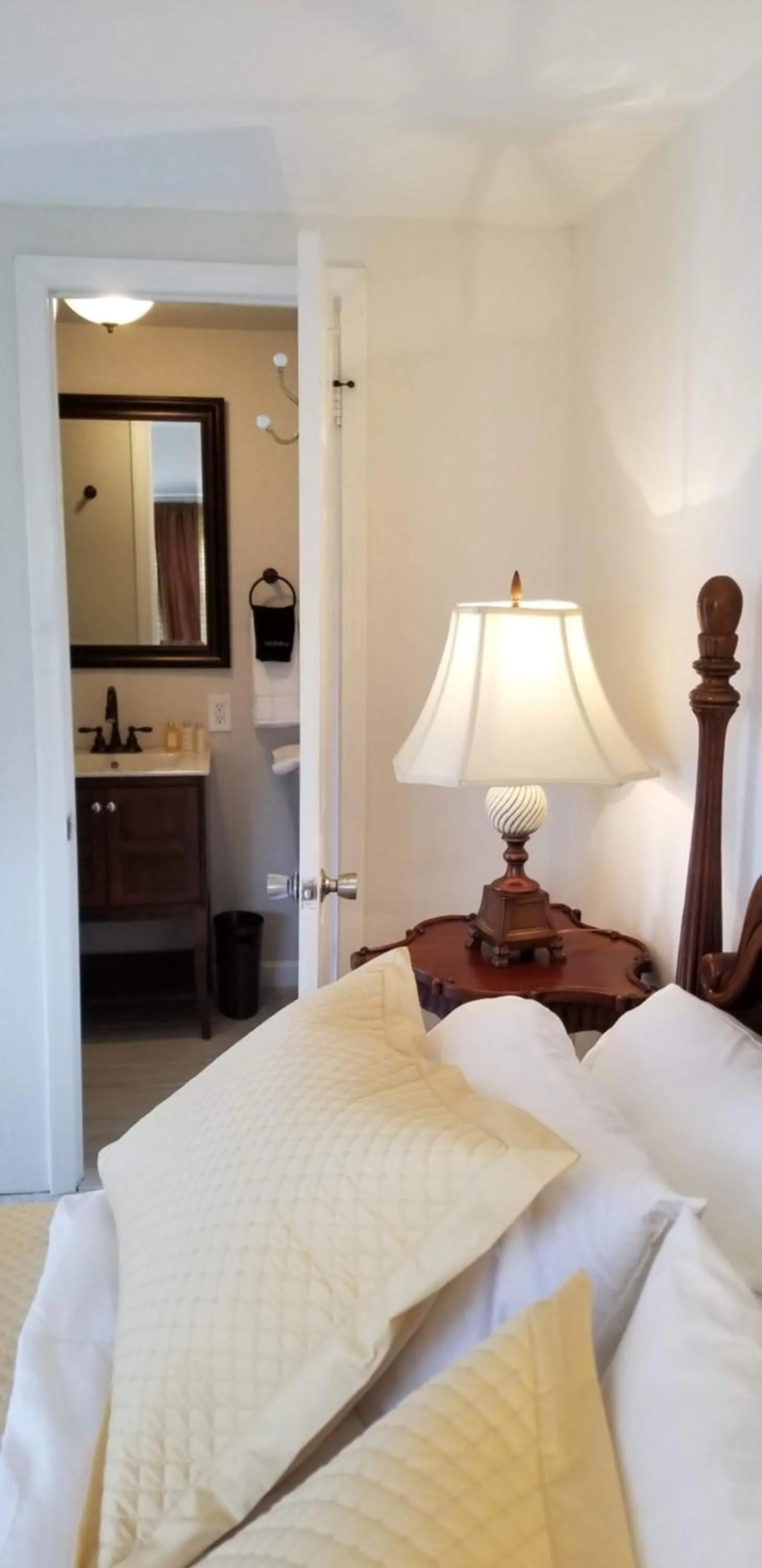 Bed in Lily Creek Lodge