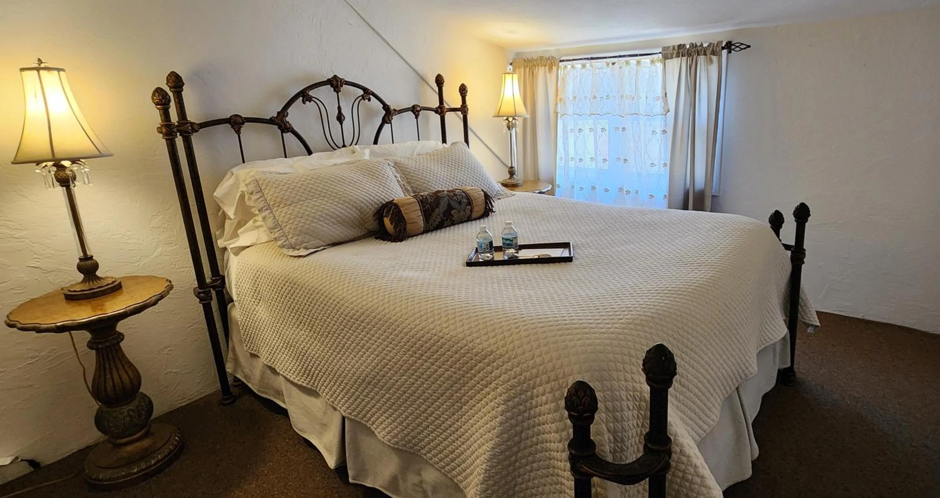 Bed in Lily Creek Lodge