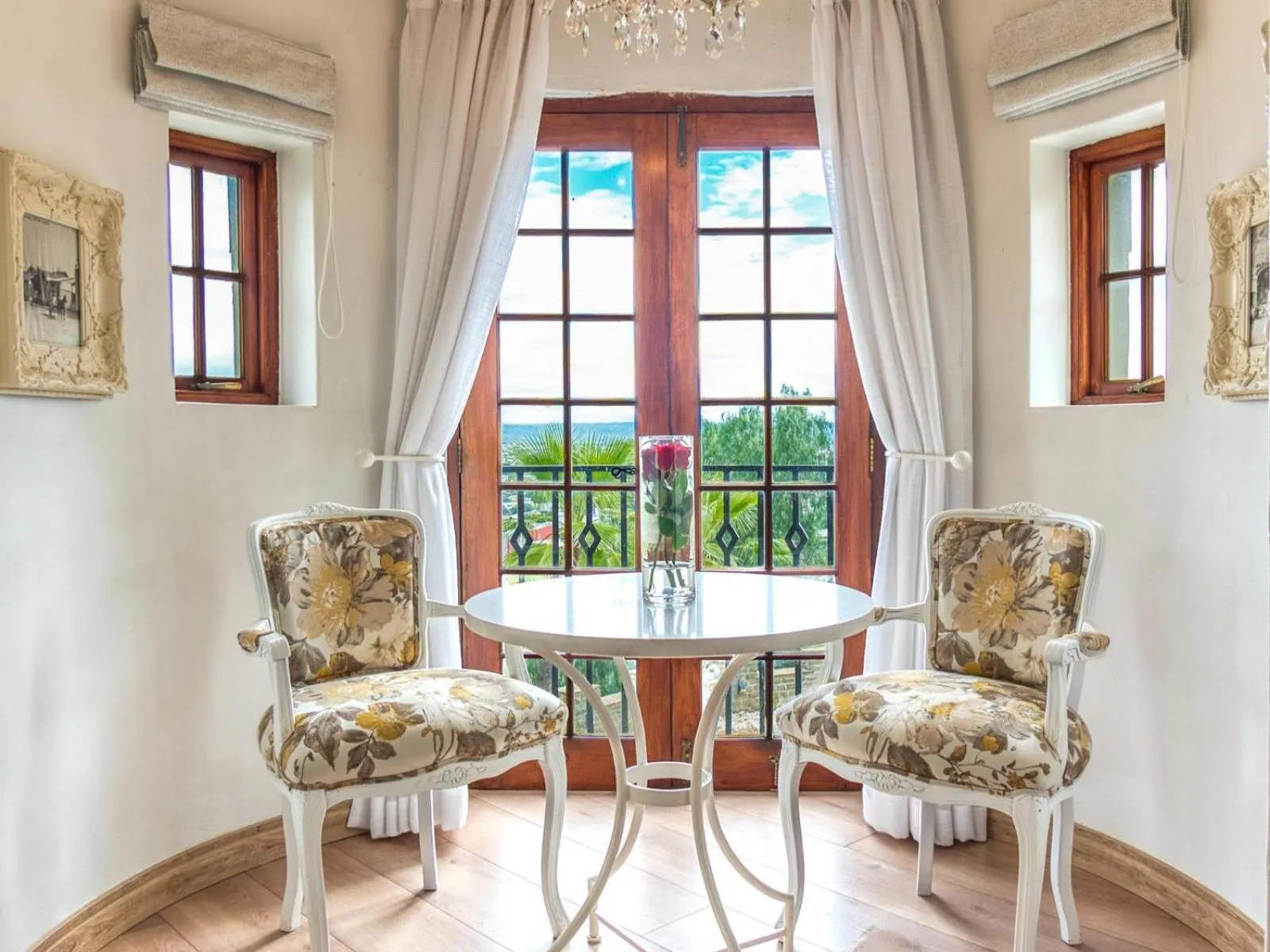 Seating area in Heinitzburg Boutique Hotel