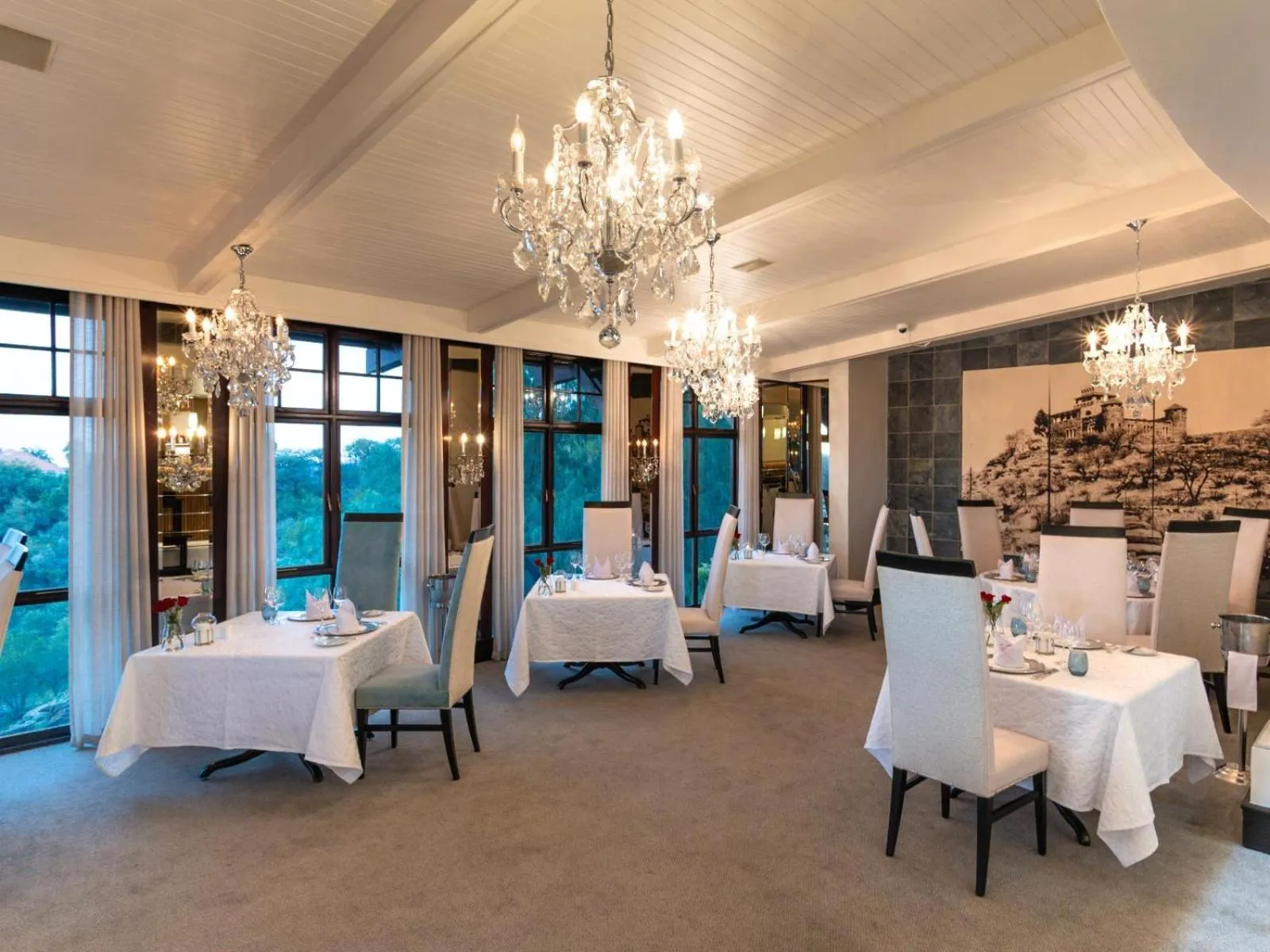 Dining area in Heinitzburg Boutique Hotel