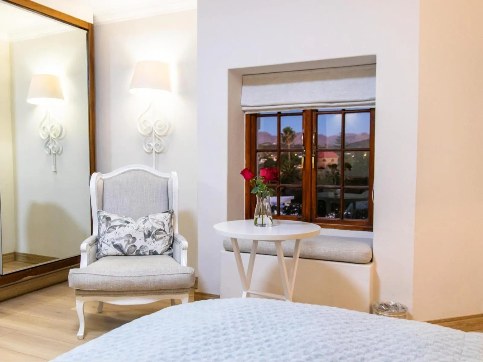 Photo of the whole room, Bed in Heinitzburg Boutique Hotel