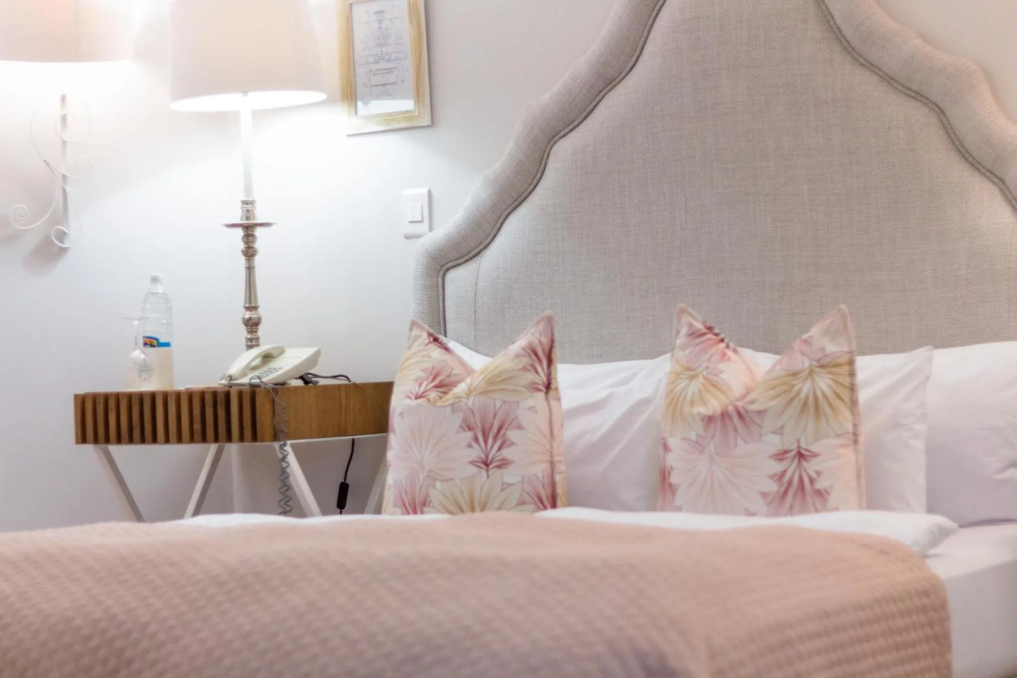 Bed in Heinitzburg Boutique Hotel