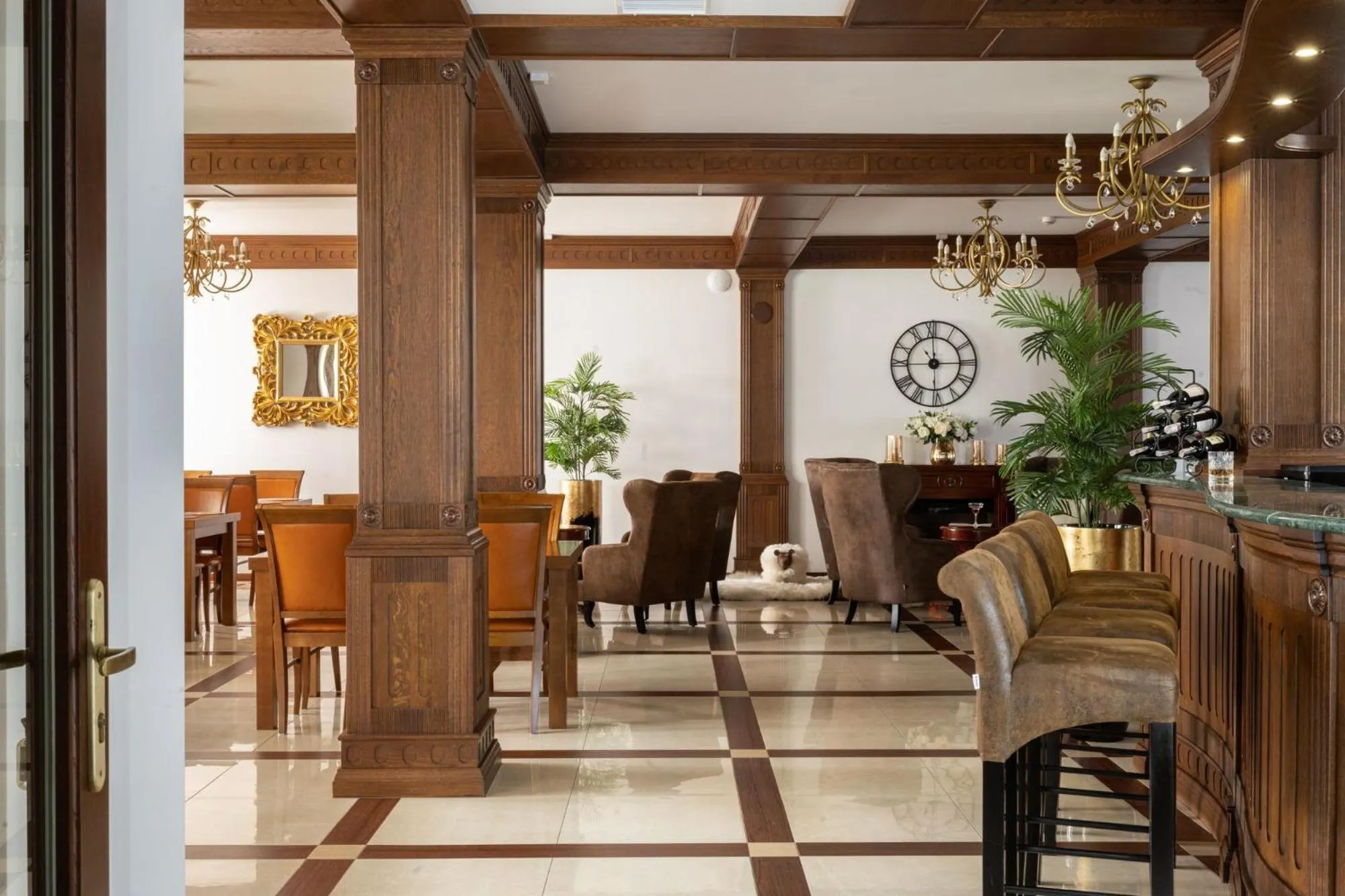 Lounge or bar in Sądelski Dwór Medical & SPA