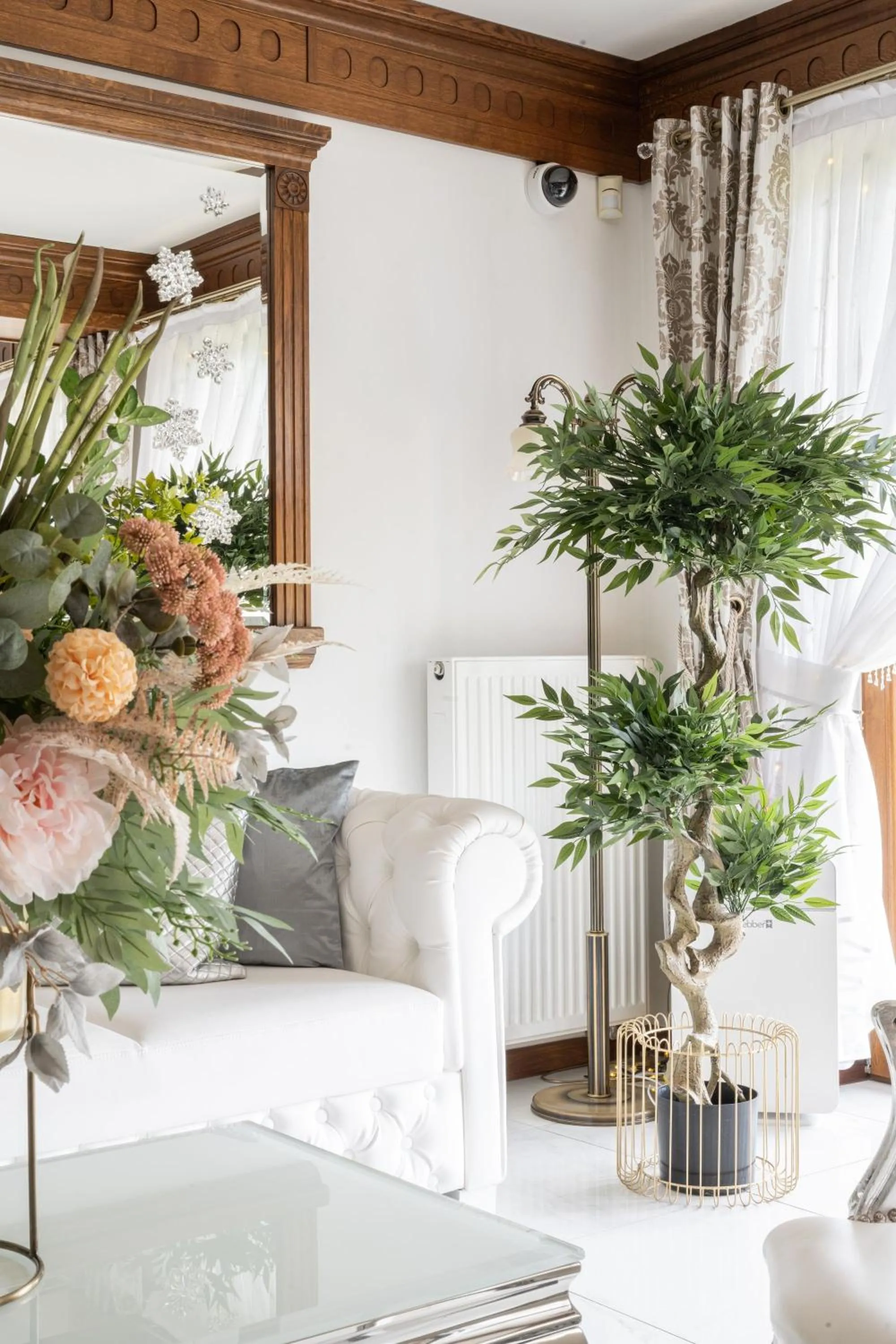 Lobby or reception in Sądelski Dwór Medical & SPA