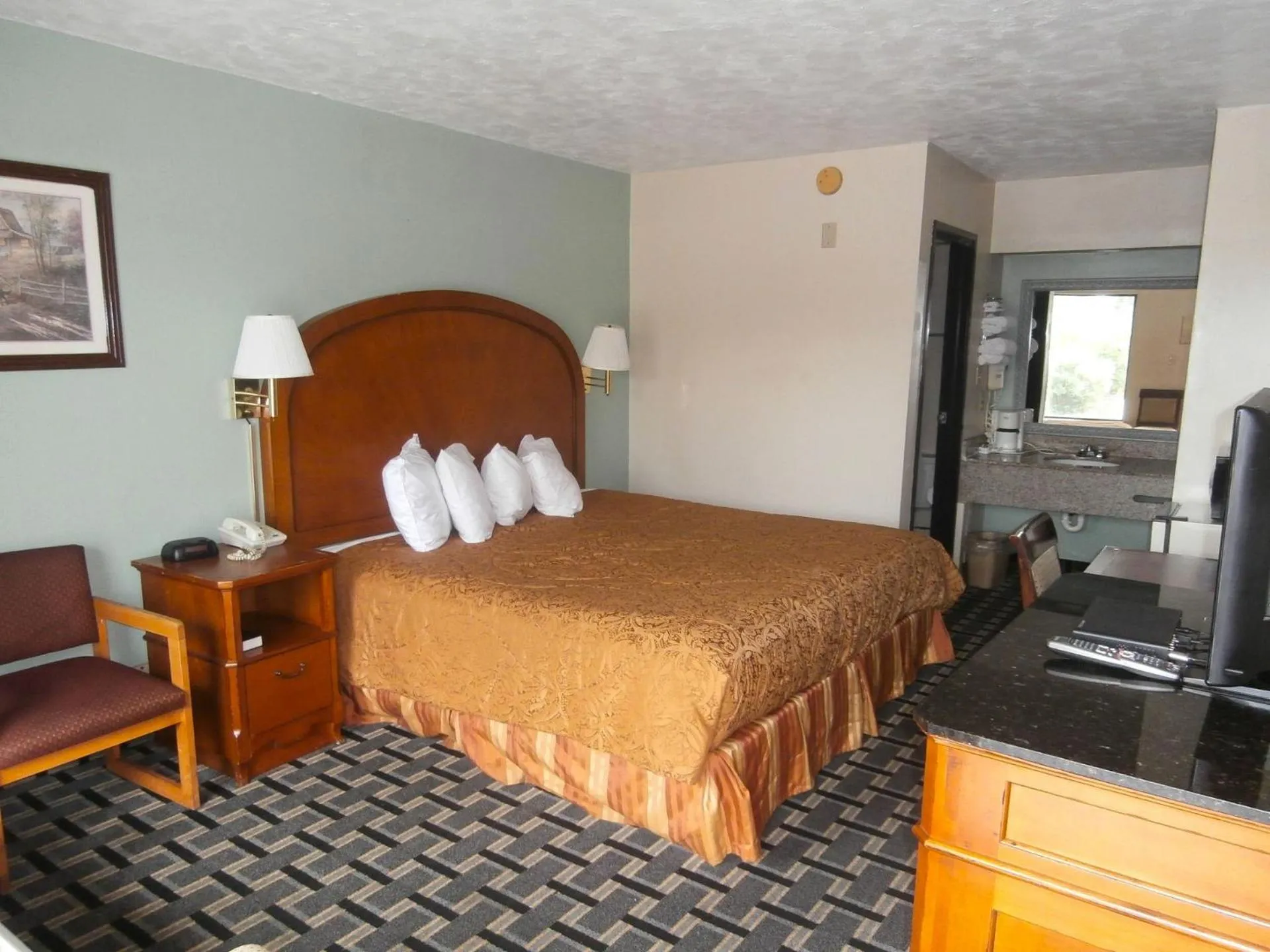 Bed in Americas Best Value Inn - Augusta / South