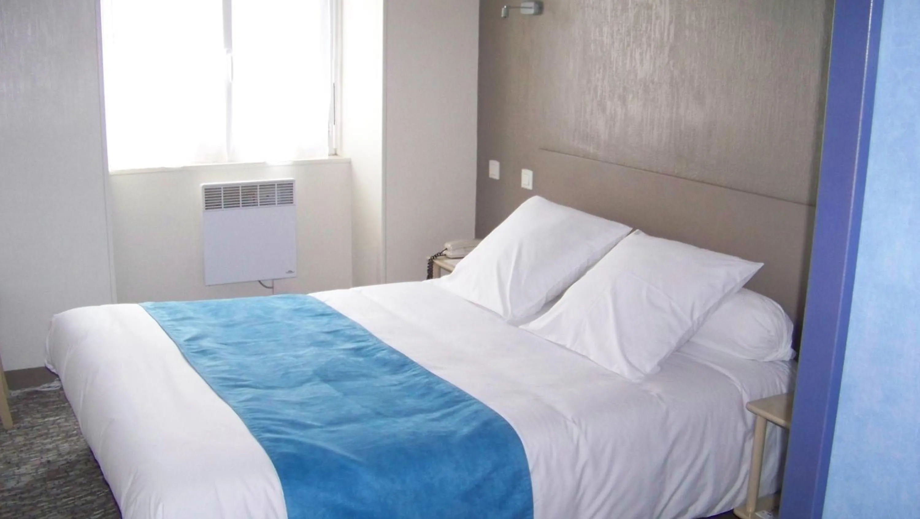 Bed in Hotel Du Port