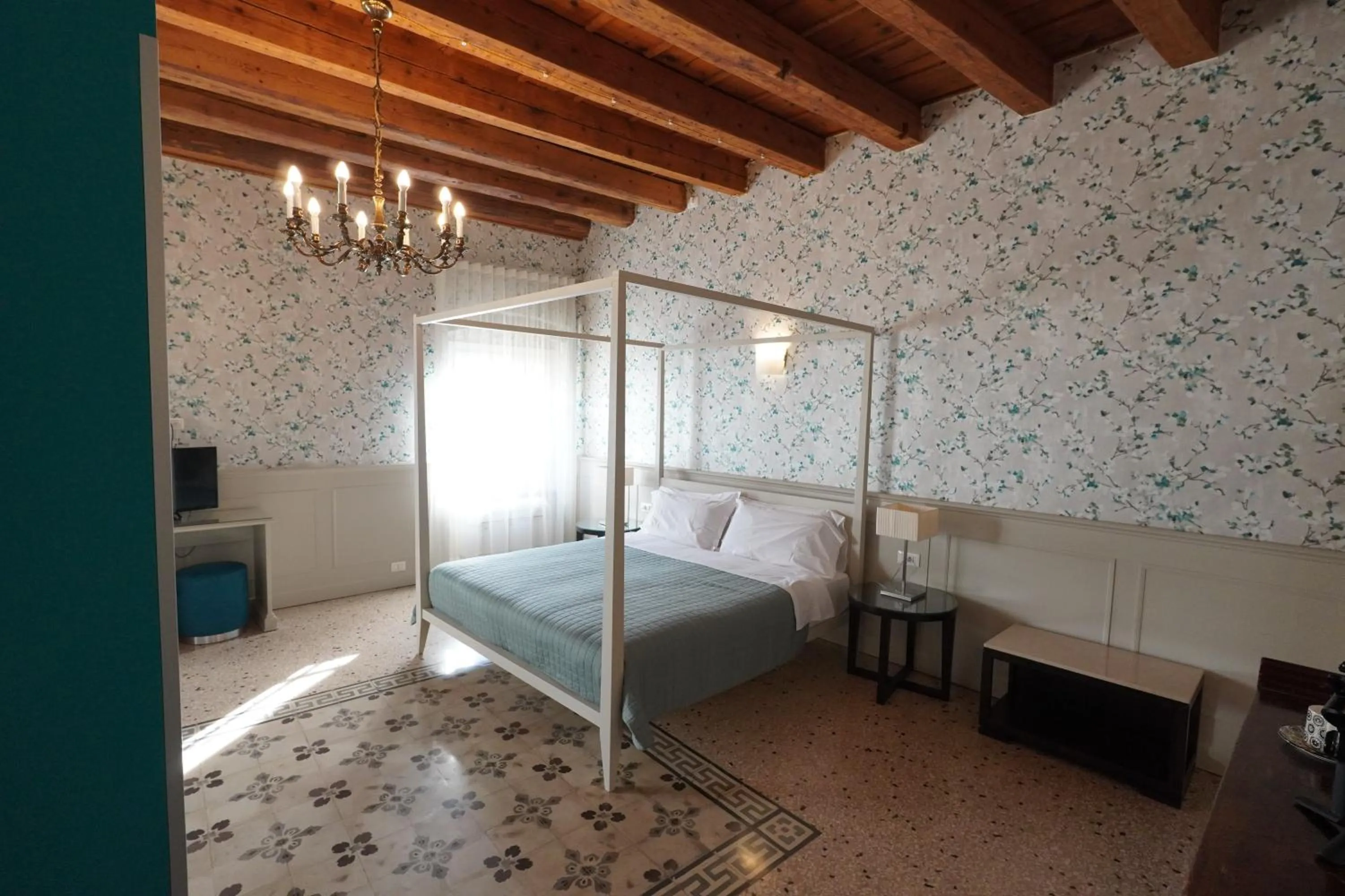 Bed in All'Opera Prima