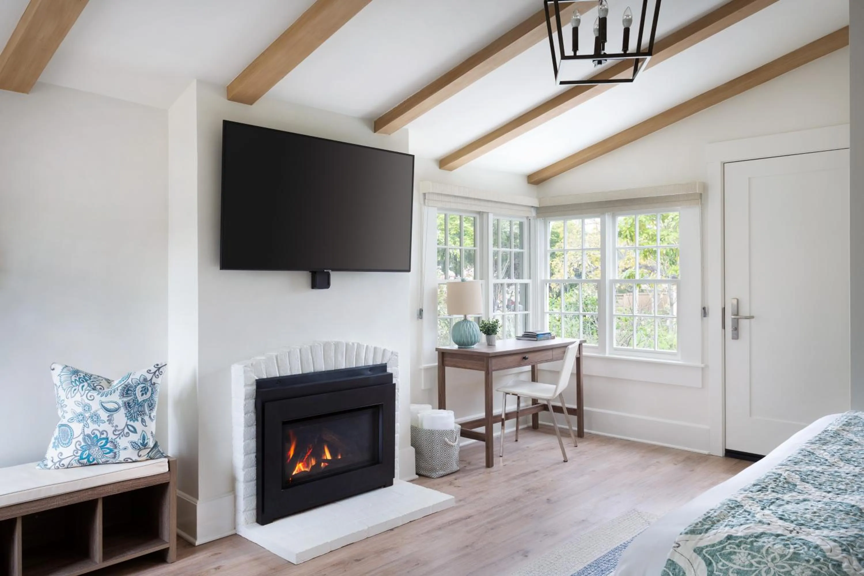 Decorative detail, Bed in Hideaway Santa Barbara, A Kirkwood Collection Hotel