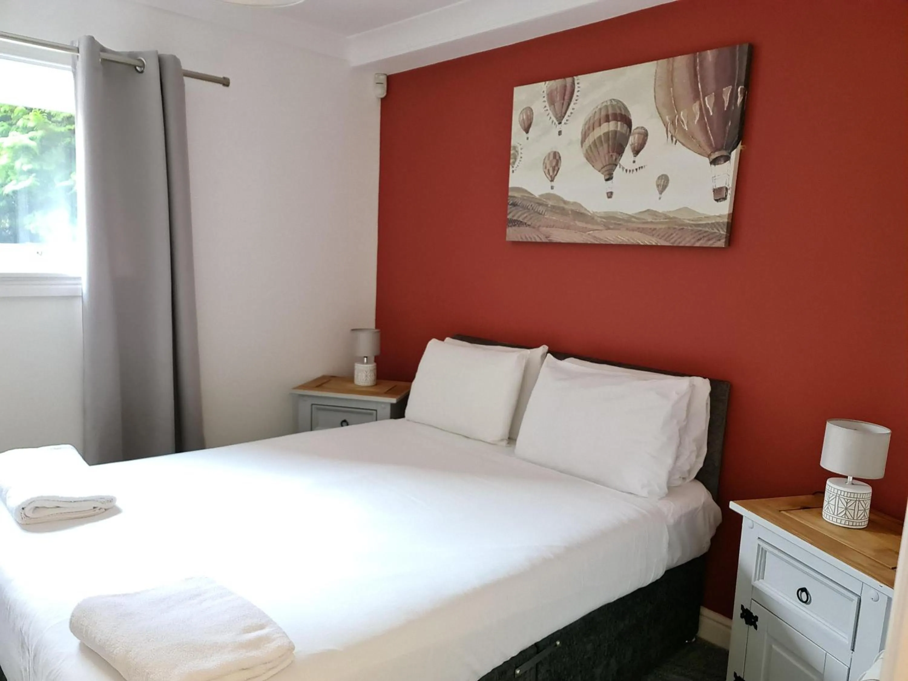 Bedroom, Bed in Tees Valley Apartments