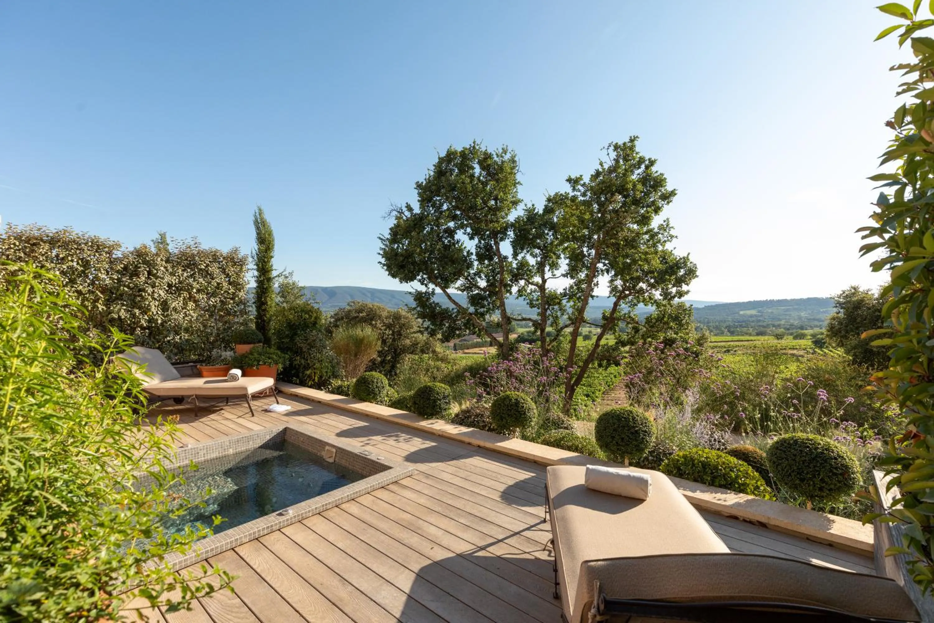 Patio in Coquillade Provence - Relais & Châteaux