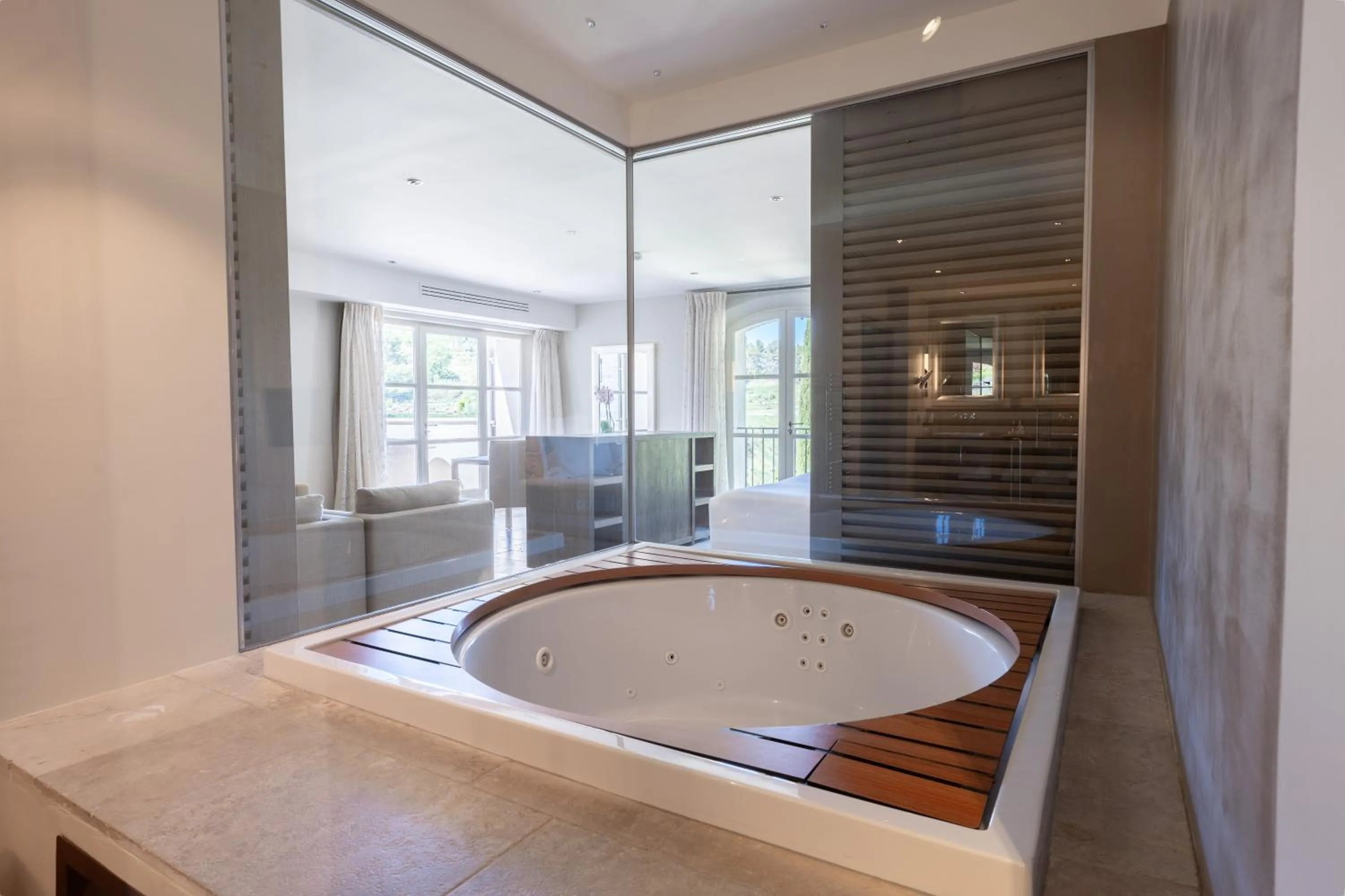 Hot Tub in Coquillade Provence - Relais & Châteaux