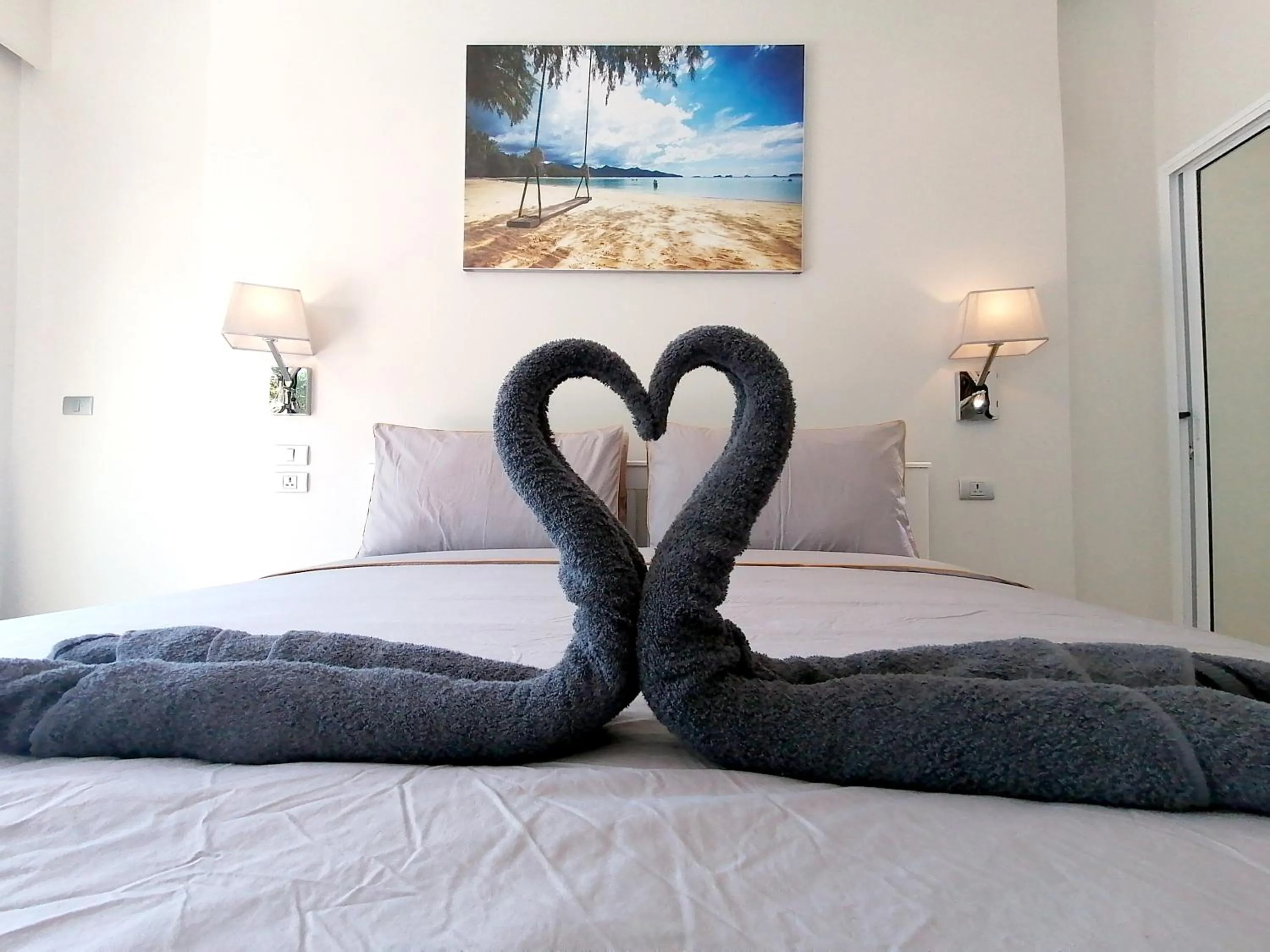 Bed in The Pearl Luxury Pool Villas