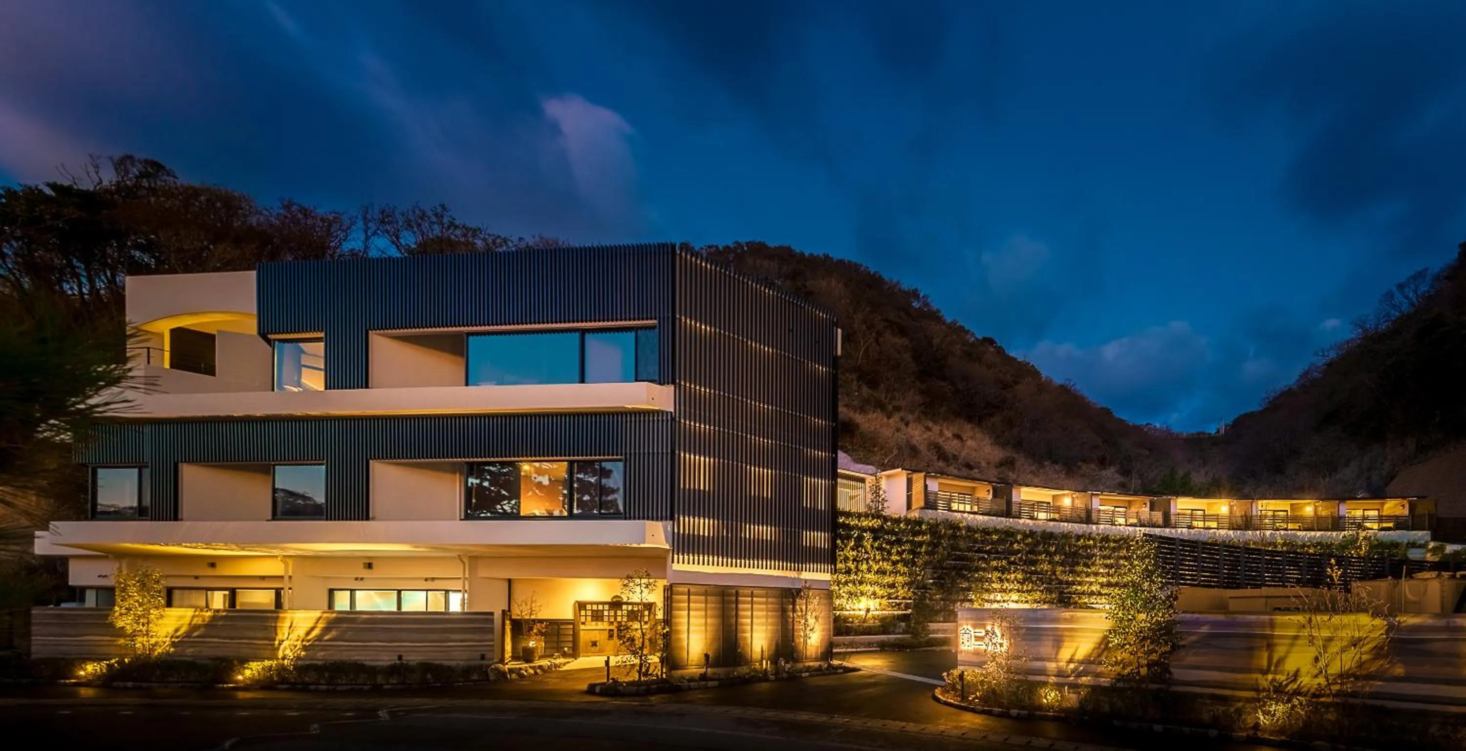 Property building in Mayu Futahari