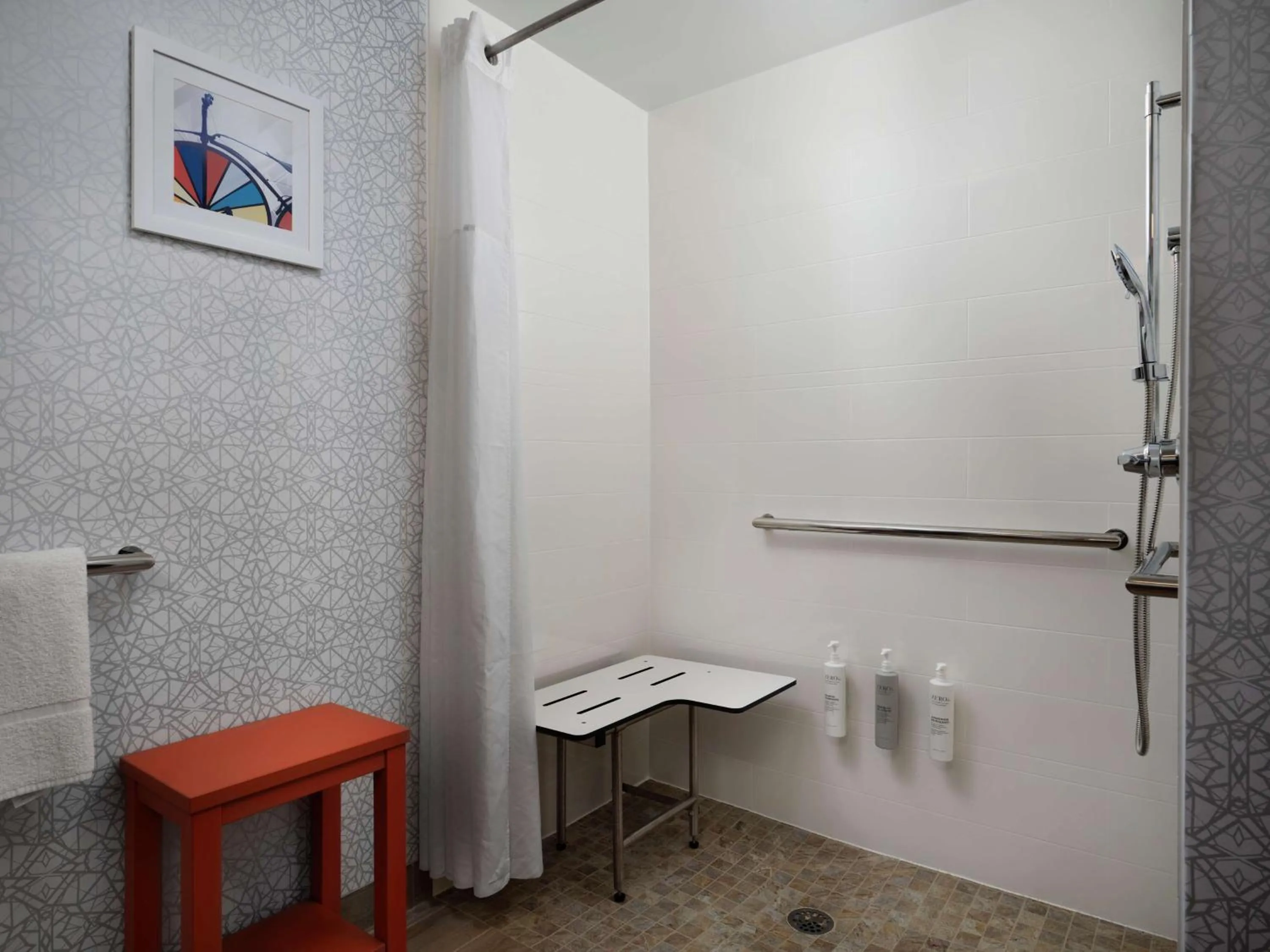 Bathroom in Hampton Inn Troy