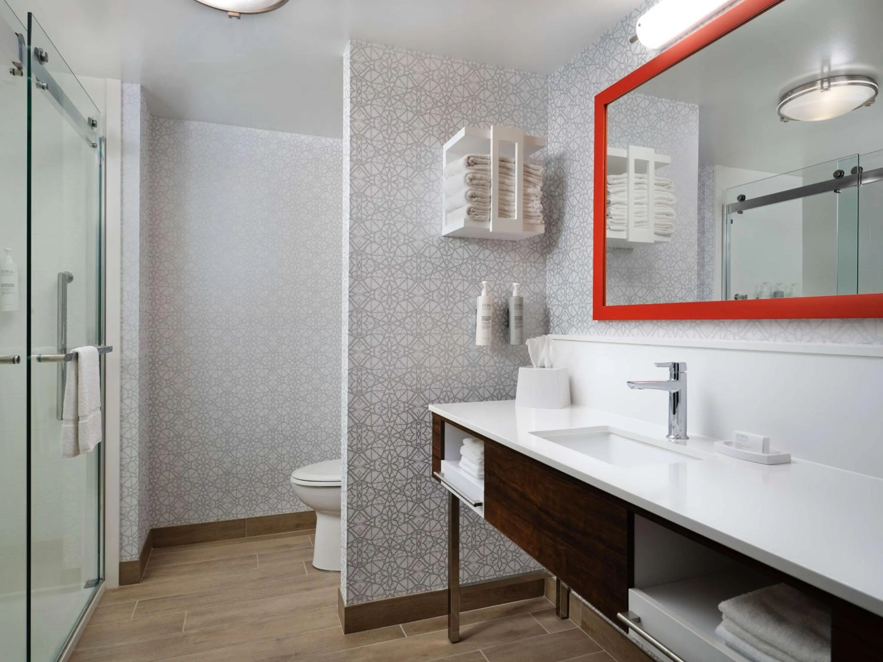 Bathroom in Hampton Inn Troy