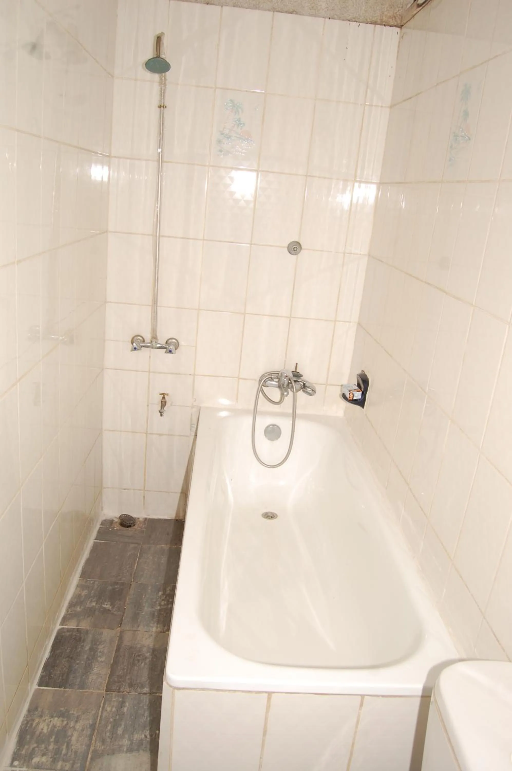 Bathroom in Benin Hotel Terminus