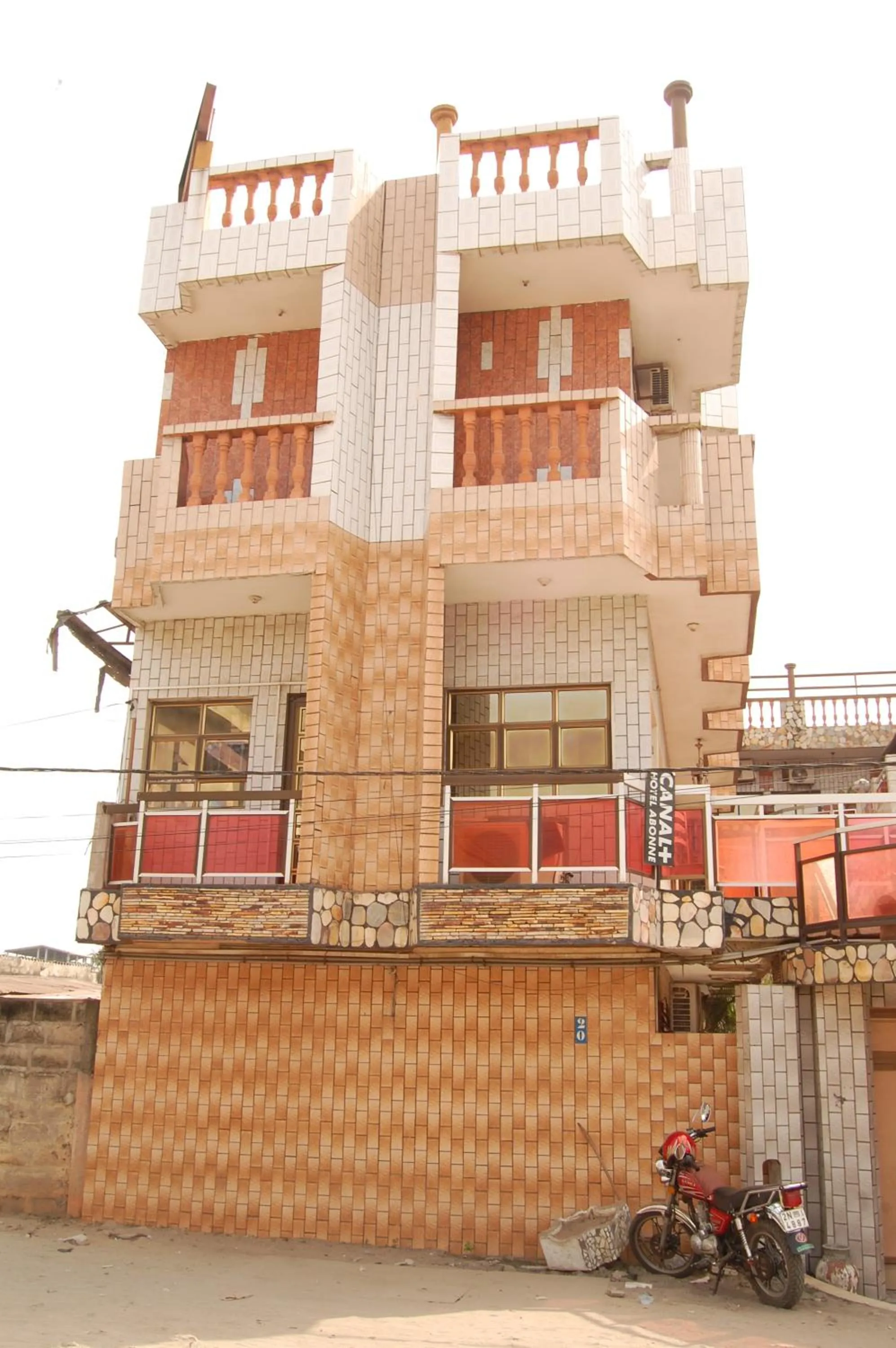 Property building in Benin Hotel Terminus