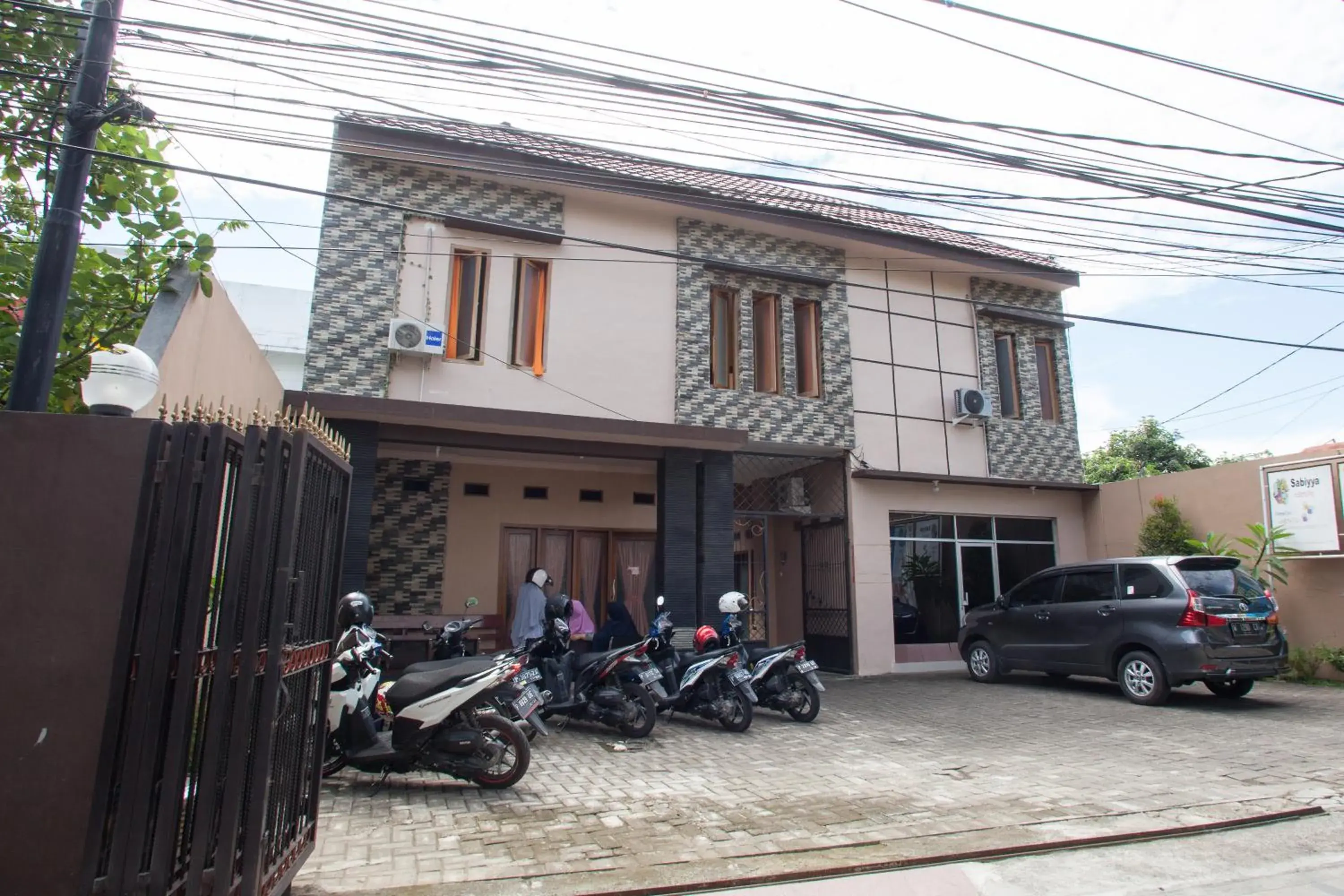 Property building in RedDoorz Syariah near UNTAG Banyuwangi Property building in RedDoorz Syariah near UNTAG Banyuwangi