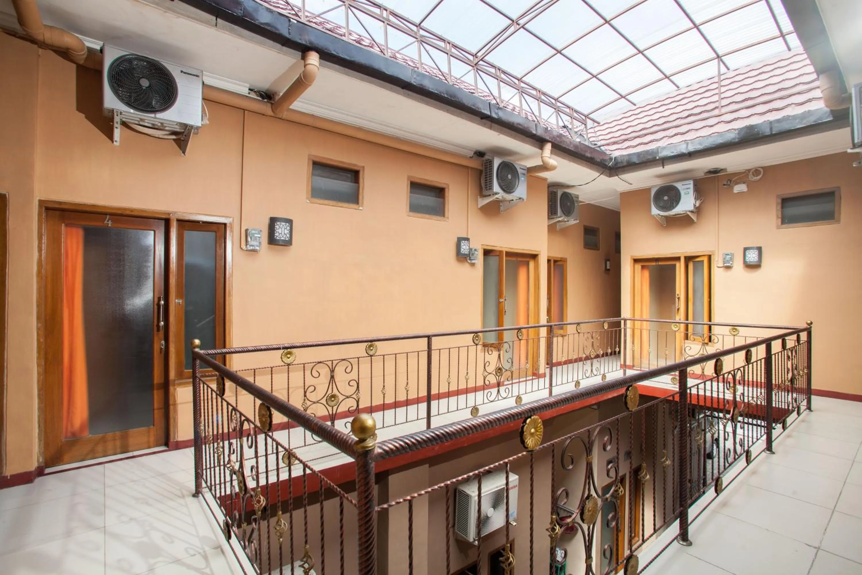 Balcony/Terrace in RedDoorz Syariah near UNTAG Banyuwangi