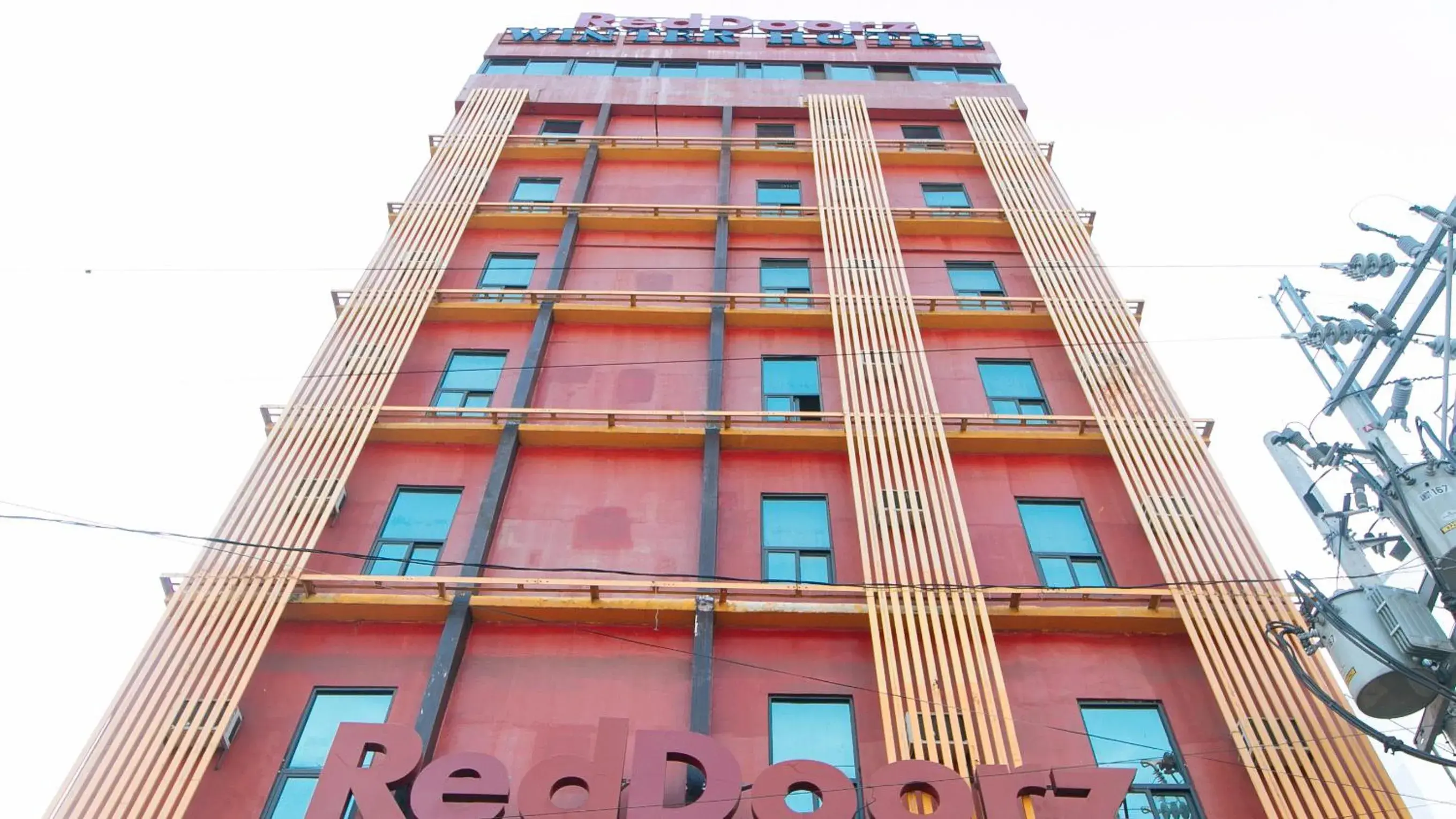 Property building in RedDoorz Plus at Winter Benitez Property building in RedDoorz Plus at Winter Benitez