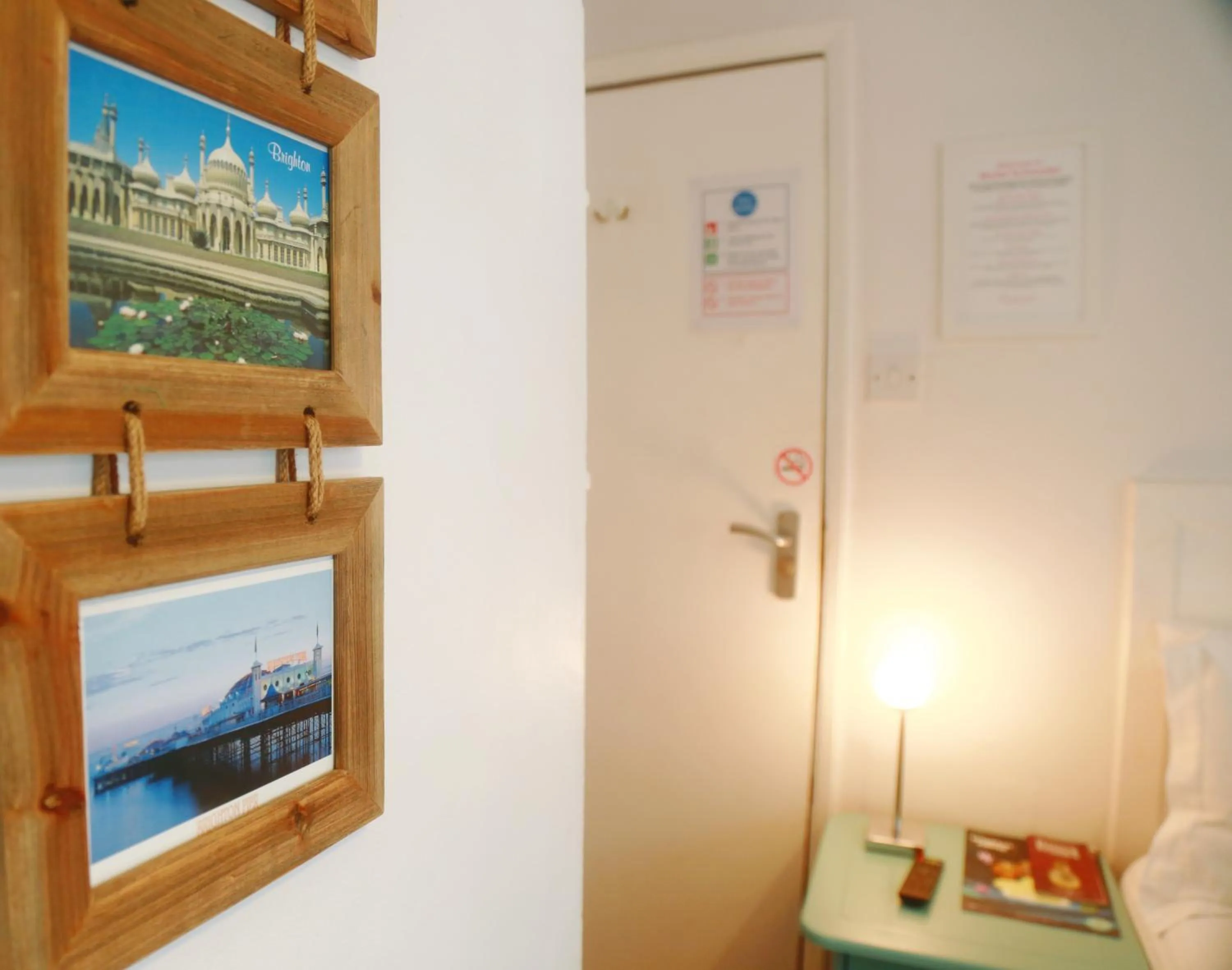 Bedroom, Bed in Motel Schmotel