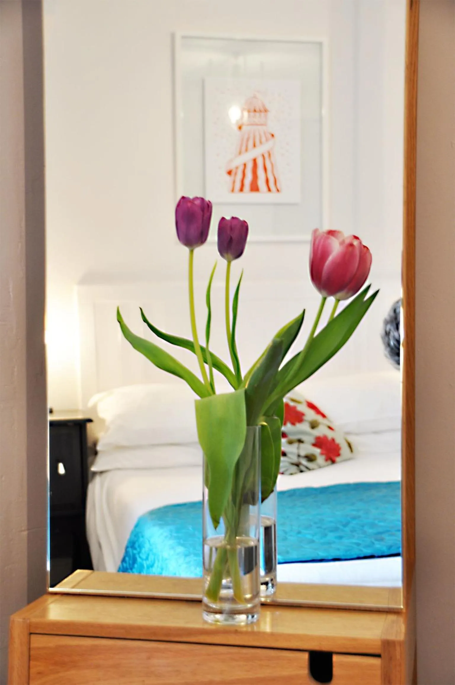 Bedroom, Bed in Motel Schmotel