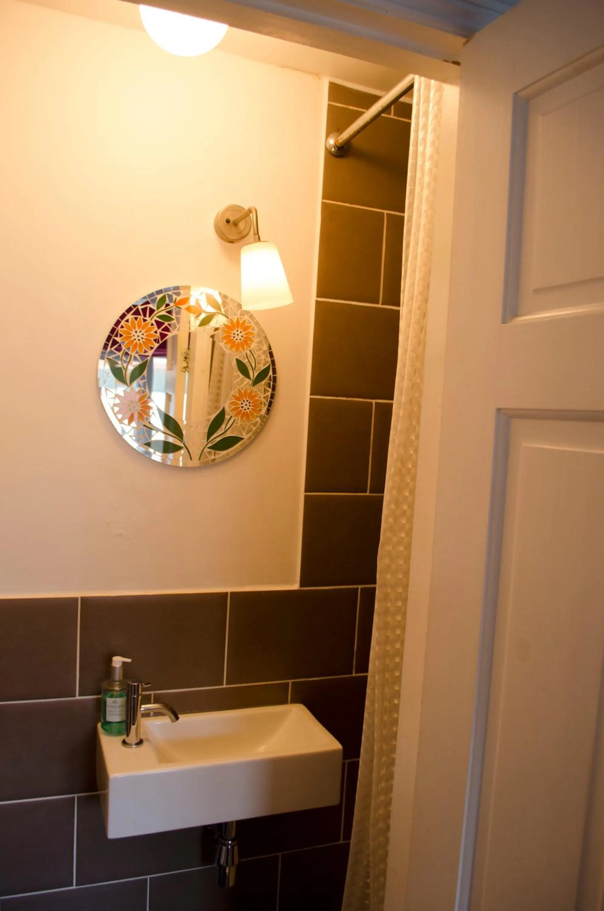 Bathroom in Motel Schmotel