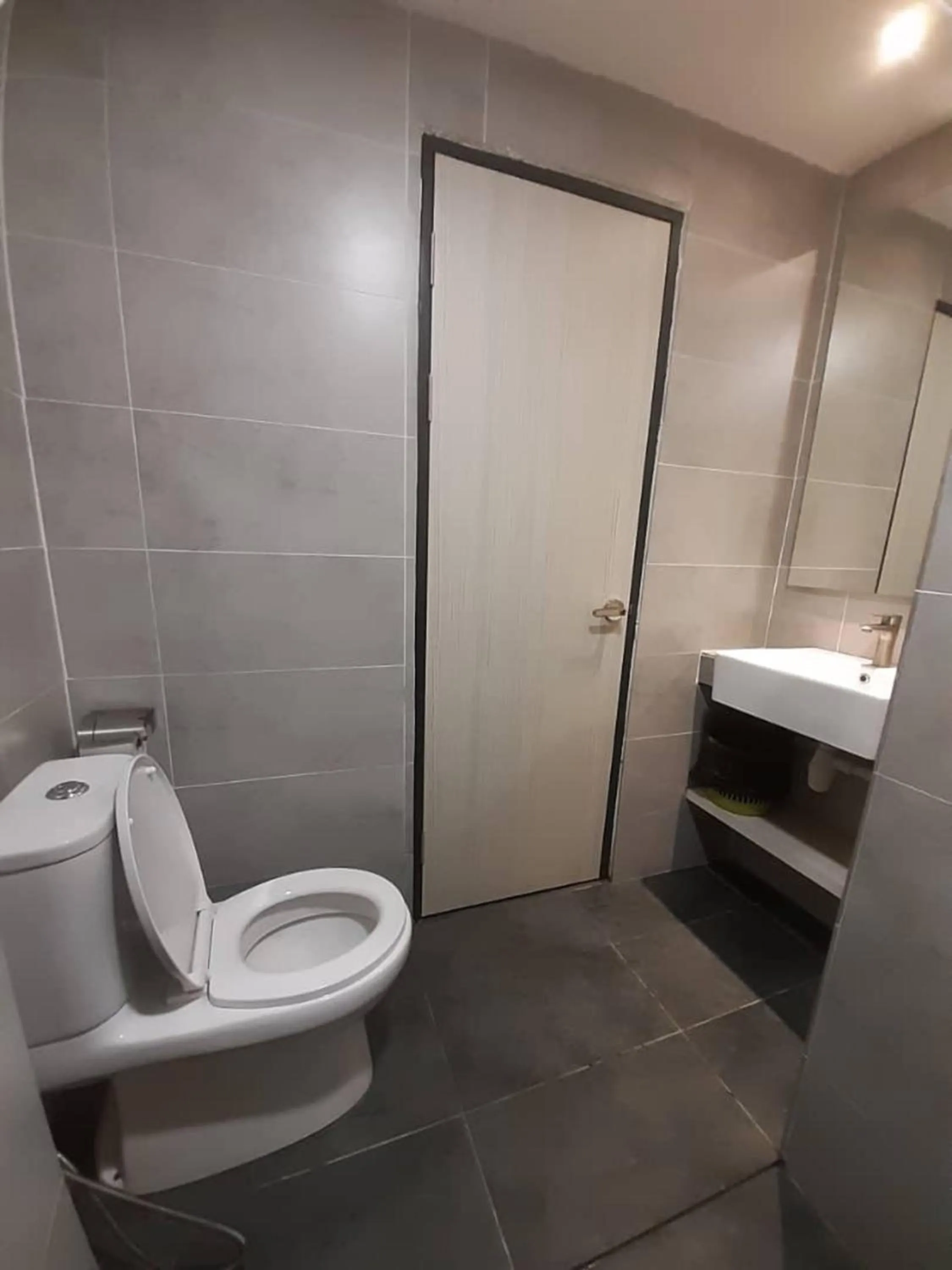 Bathroom in Roxy Sematan Villa & Townhouse