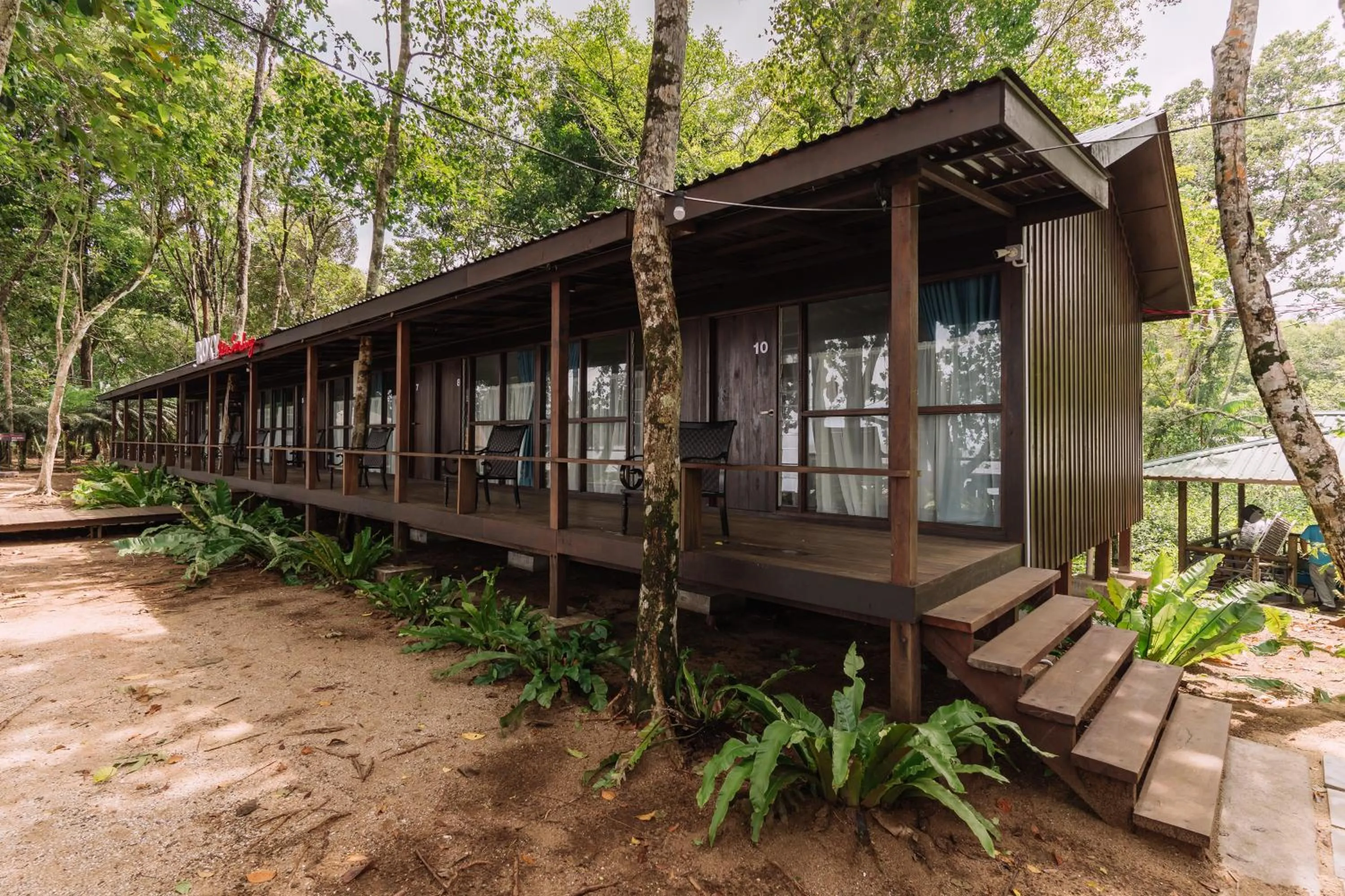 Roxy Sematan Villa & Townhouse