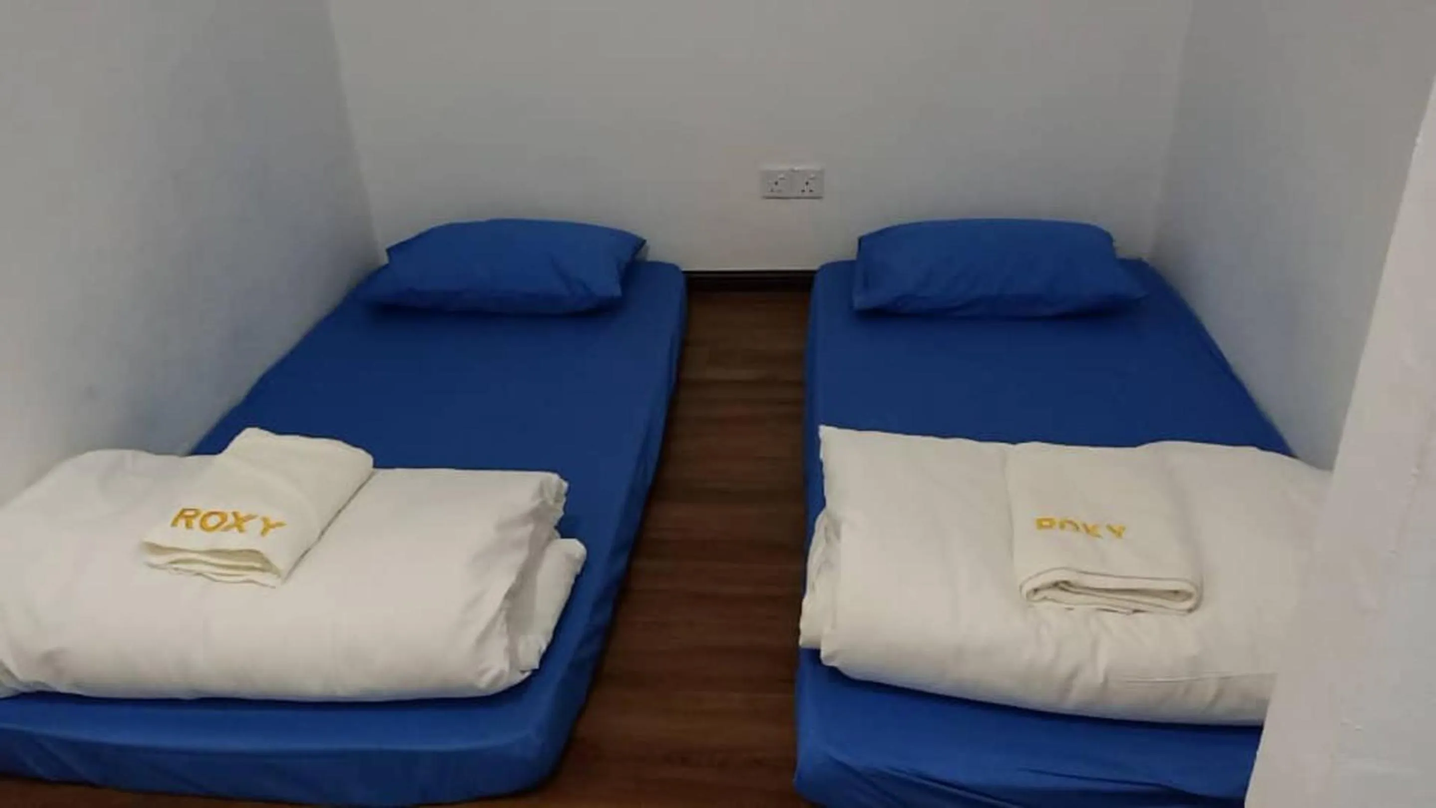 bunk bed, Bed in Roxy Sematan Villa & Townhouse