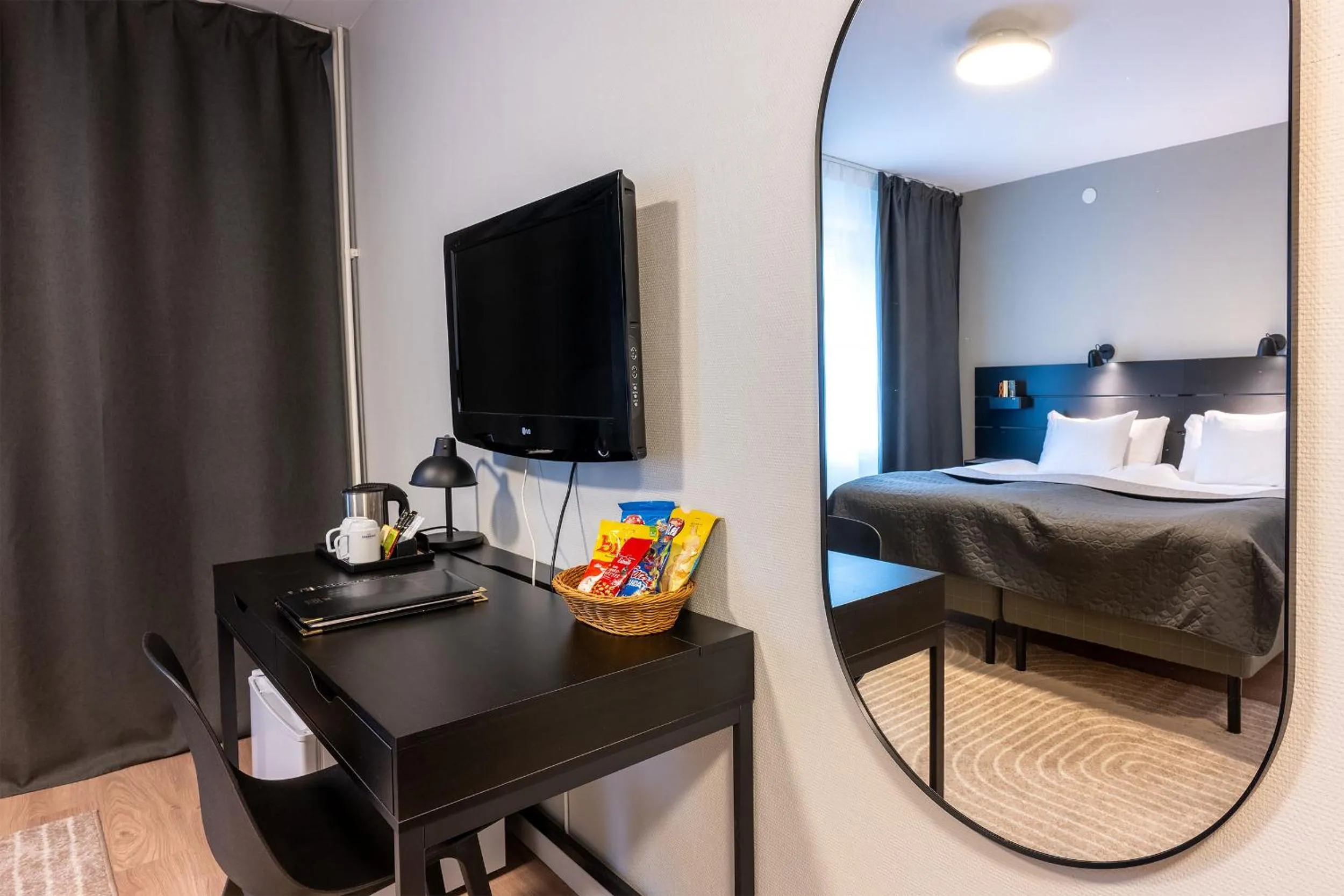 Property building, Bed in Hotel Statt Söderhamn by First Hotels