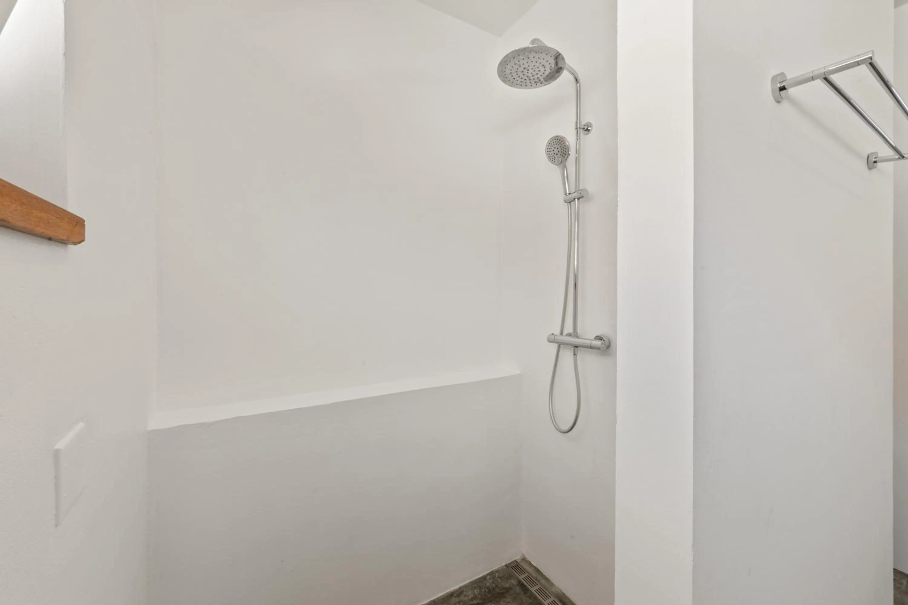 Shower in PM78 Boutique Apartments