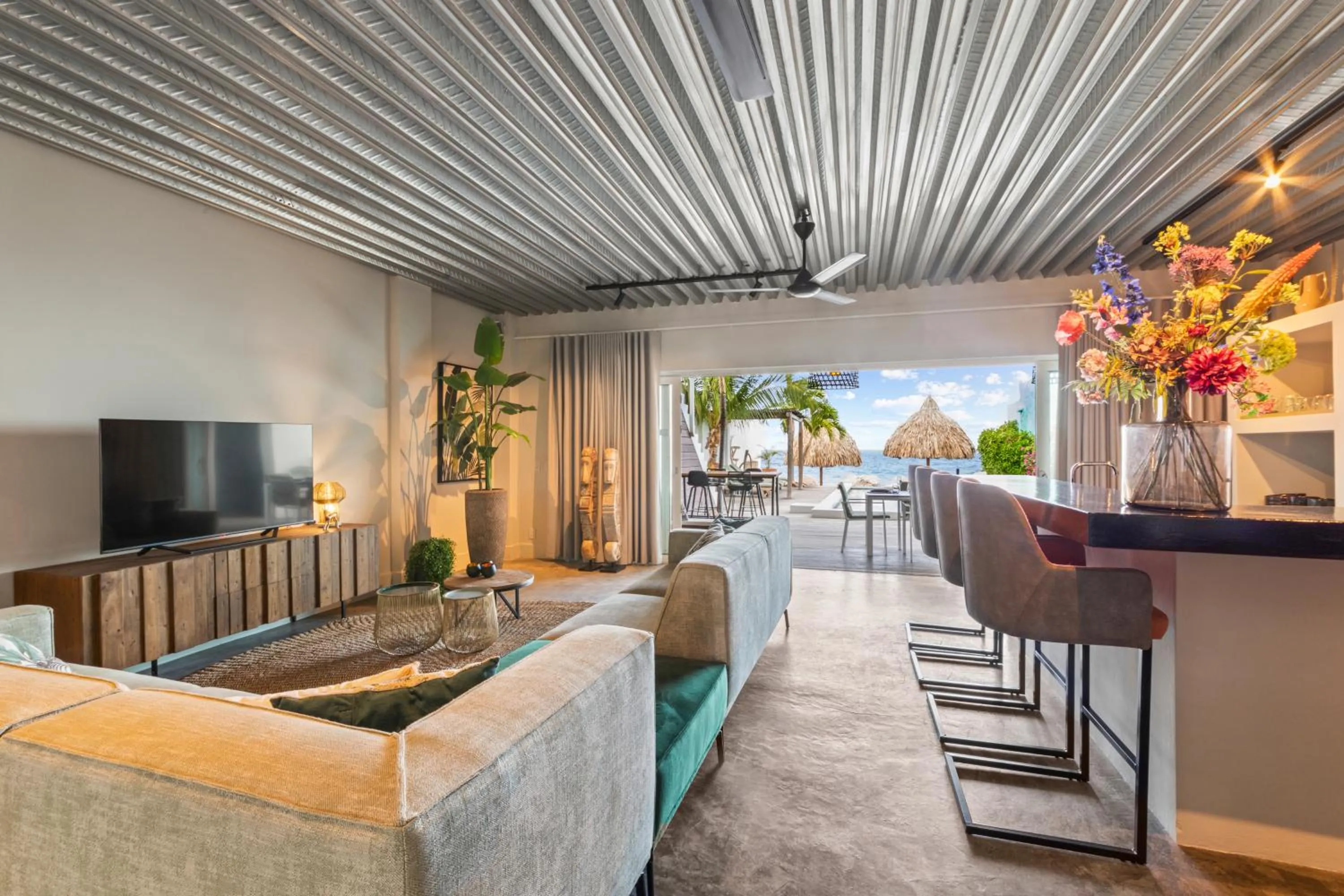 TV and multimedia in PM78 Boutique Apartments