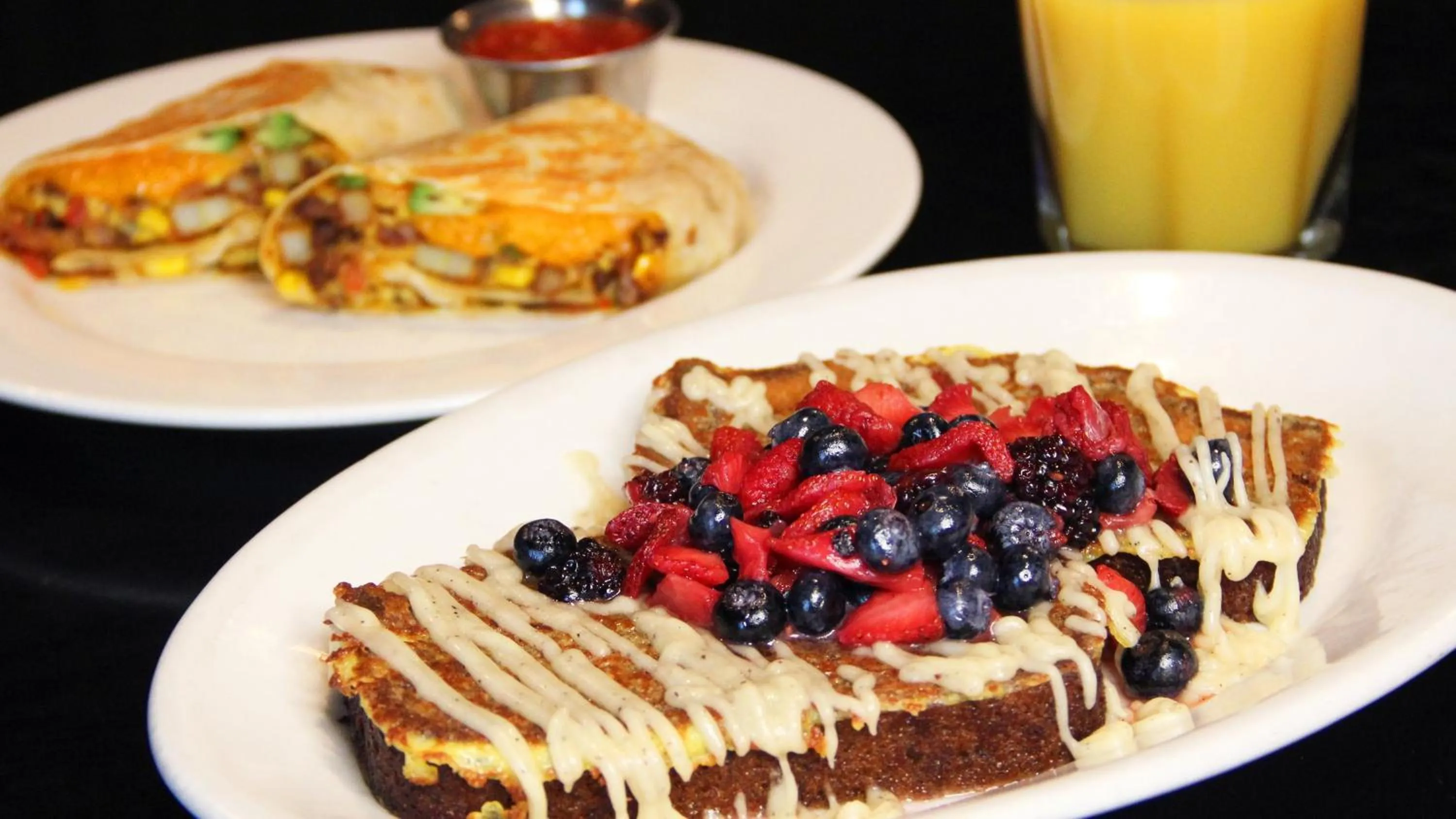 Restaurant/places to eat in Holiday Inn Eau Claire South I-94 by IHG