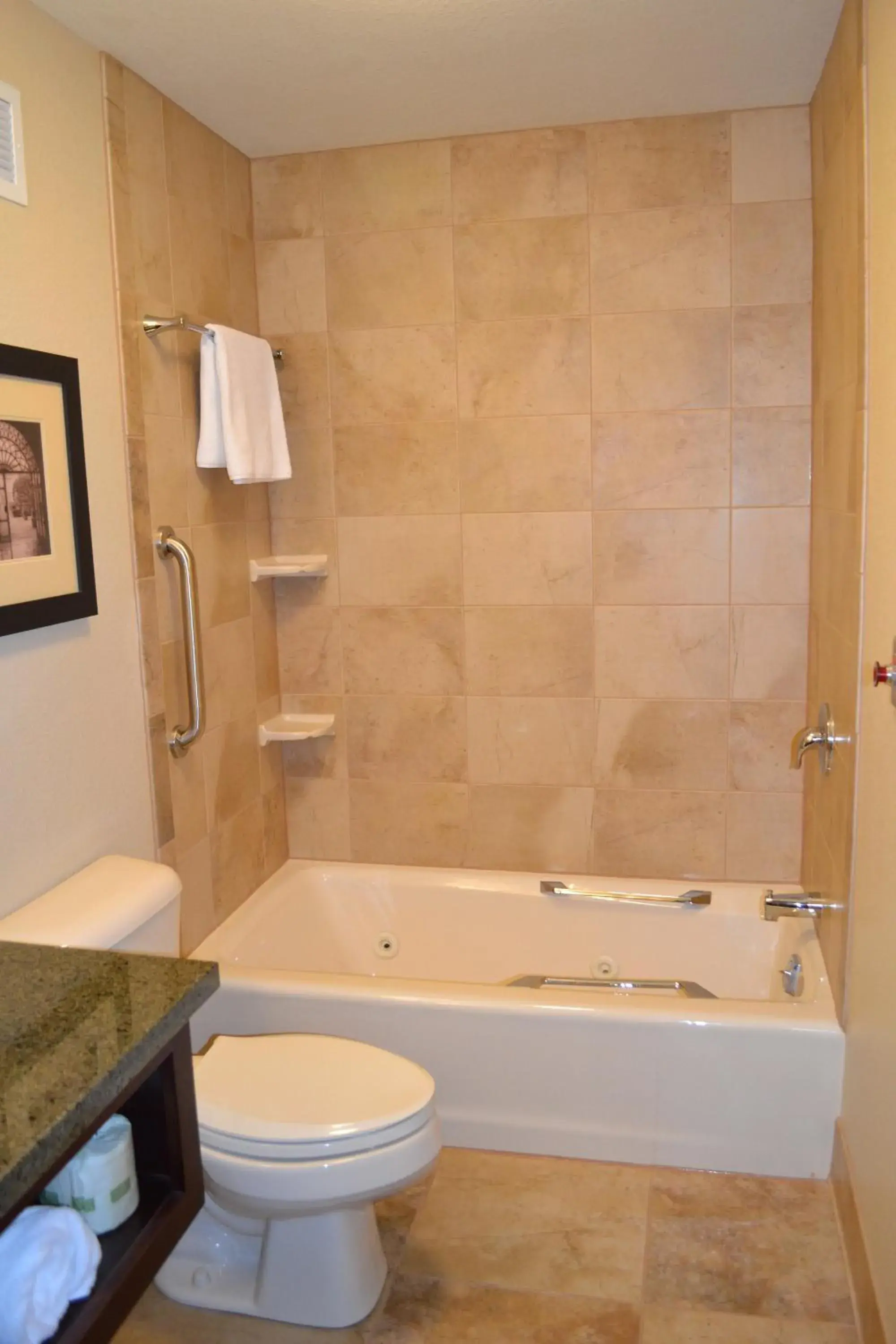 Queen Room with Two Queen Beds - Non-Smoking in Holiday Inn Eau Claire South I-94 by IHG Queen Room with Two Queen Beds - Non-Smoking in Holiday Inn Eau Claire South I-94 by IHG