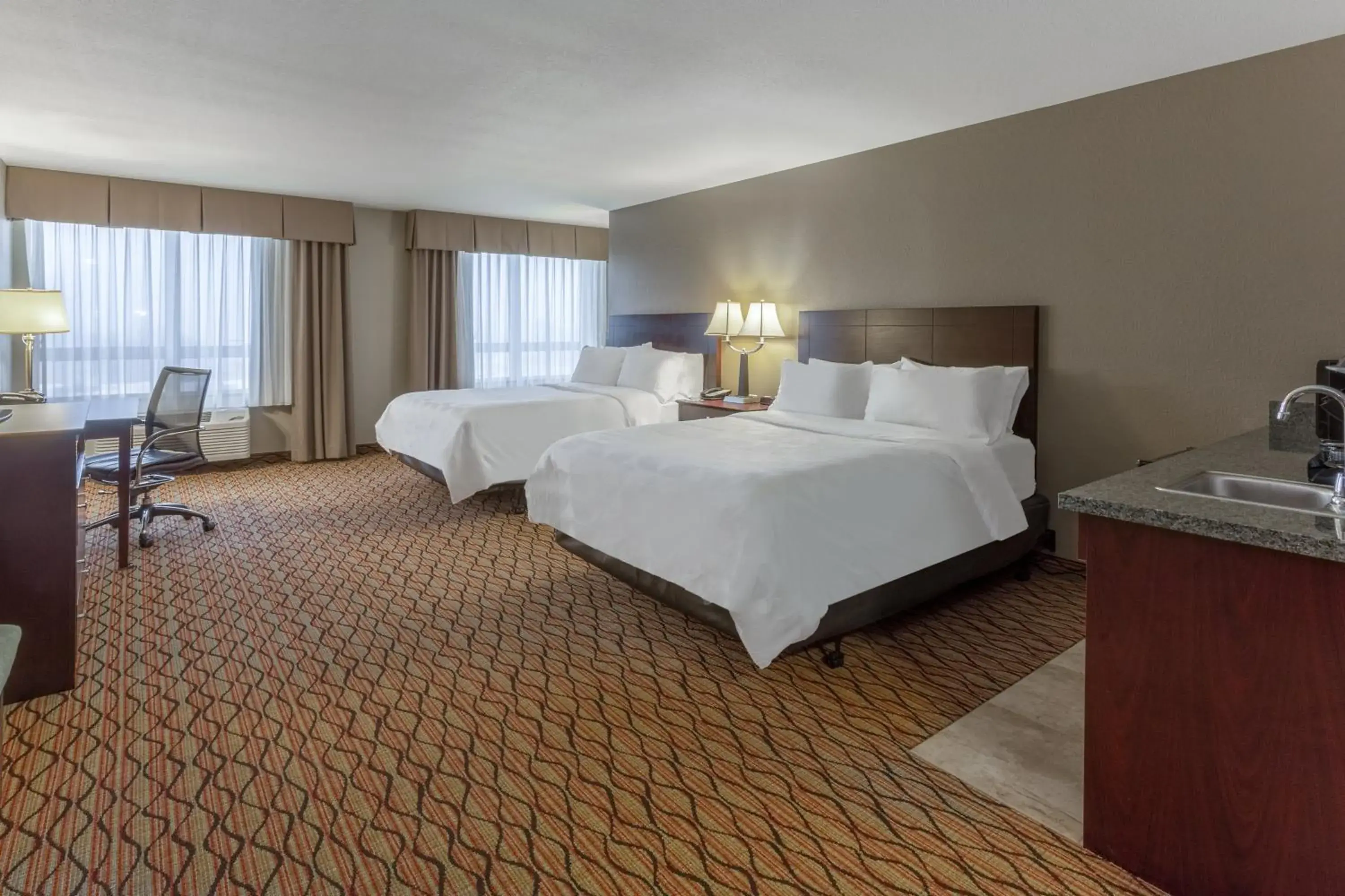 Queen Suite with Two Queen Beds - Disability Access in Holiday Inn Eau Claire South I-94 by IHG Queen Suite with Two Queen Beds - Disability Access in Holiday Inn Eau Claire South I-94 by IHG