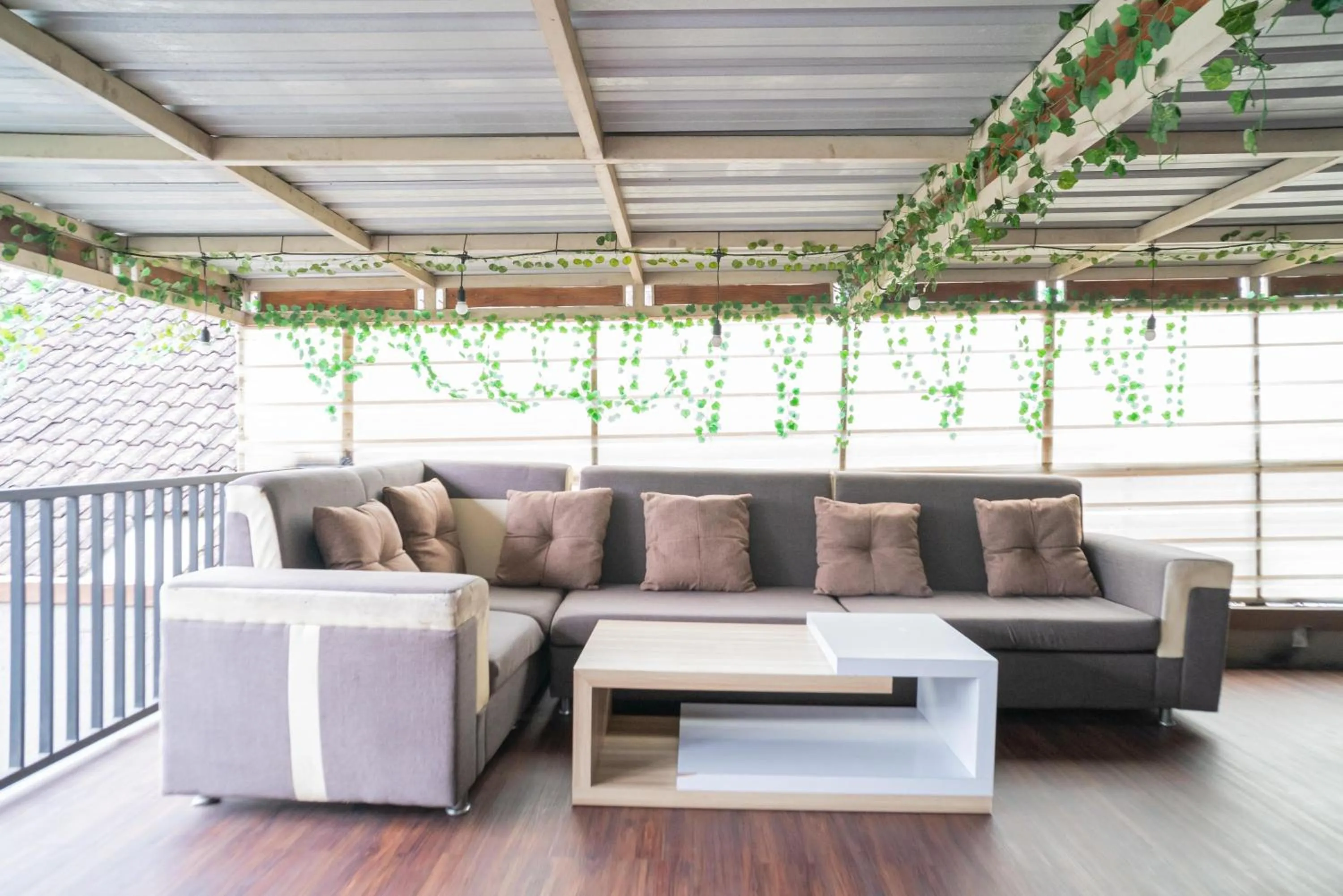 Seating area in RedDoorz At Villa Akbar 3