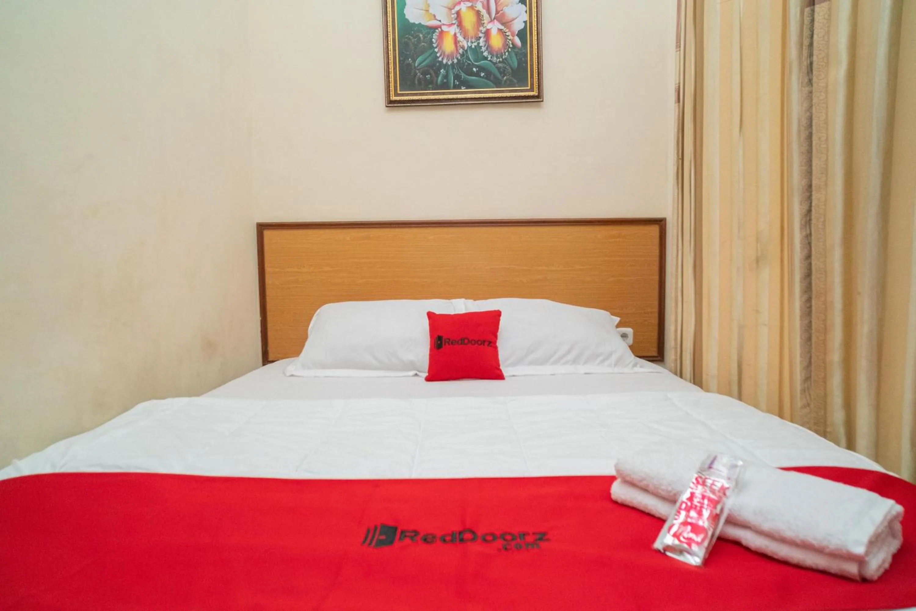 Bedroom, Bed in RedDoorz At Villa Akbar 3