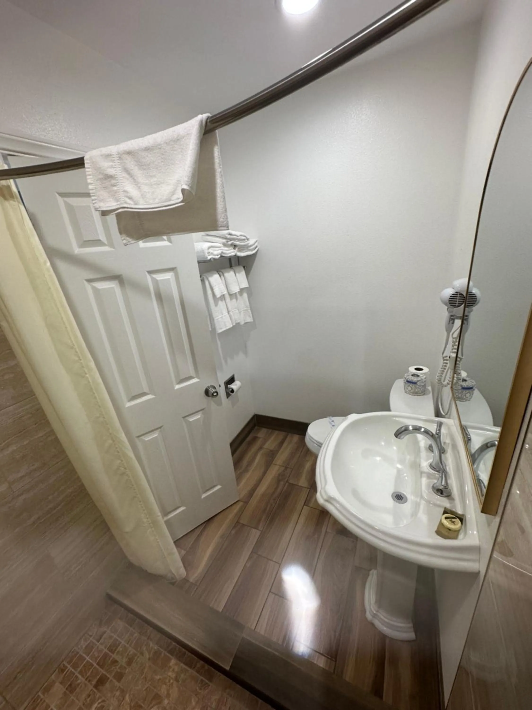 Town and Country Inn