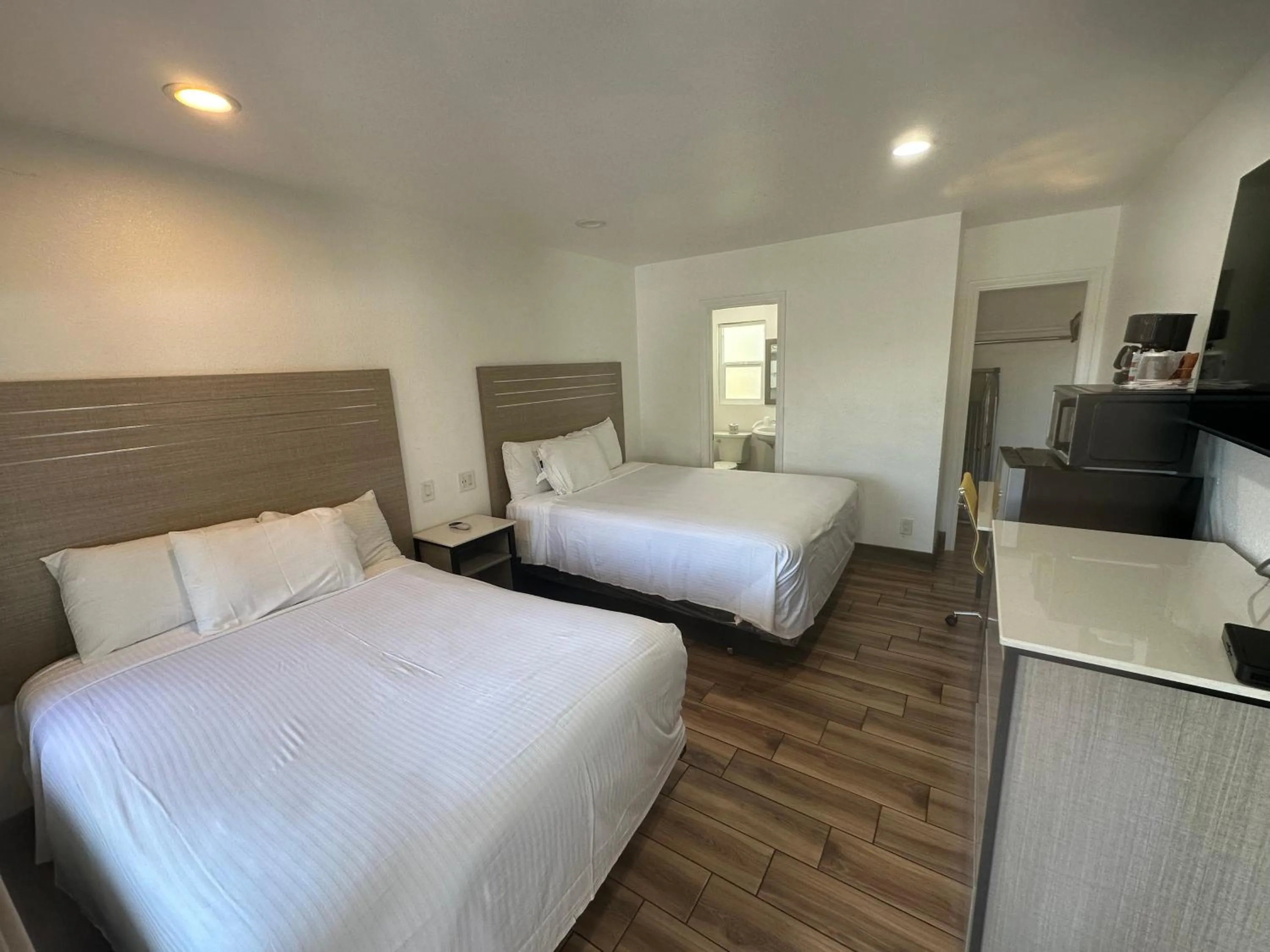 Bed in Town and Country Inn