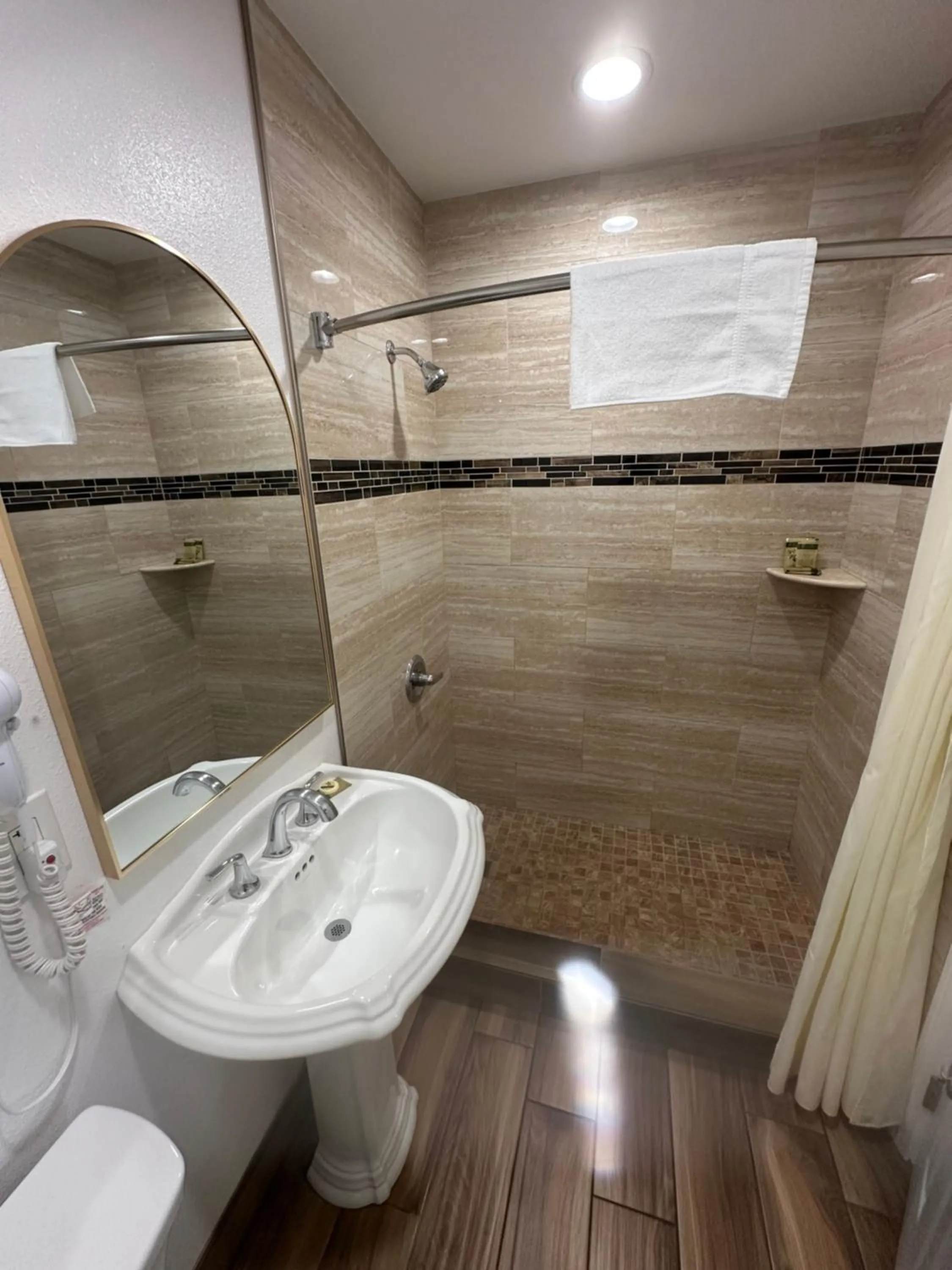 Town and Country Inn