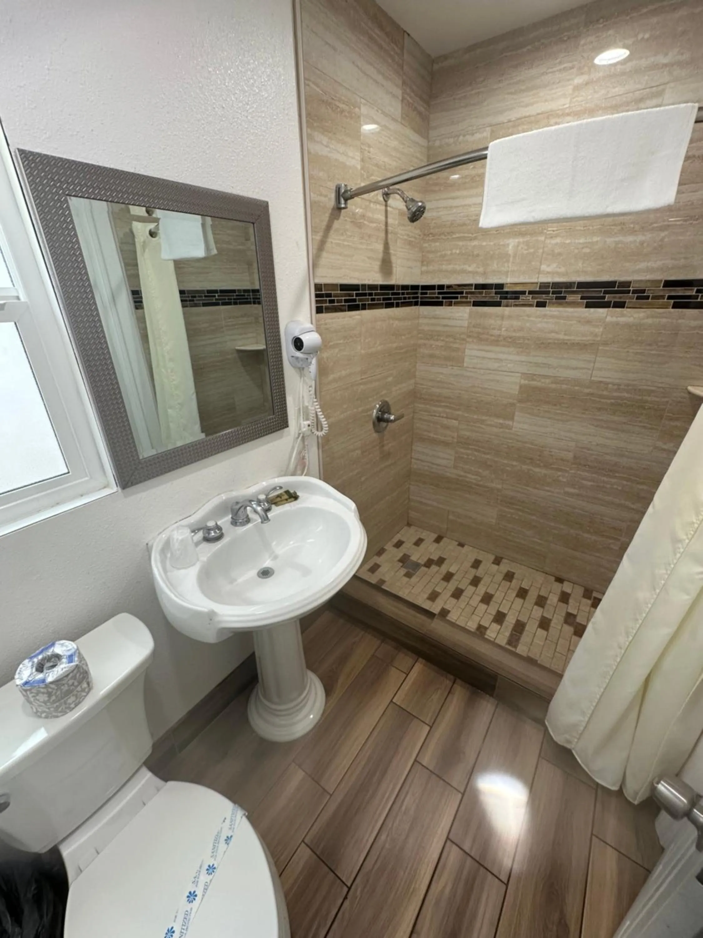 Town and Country Inn