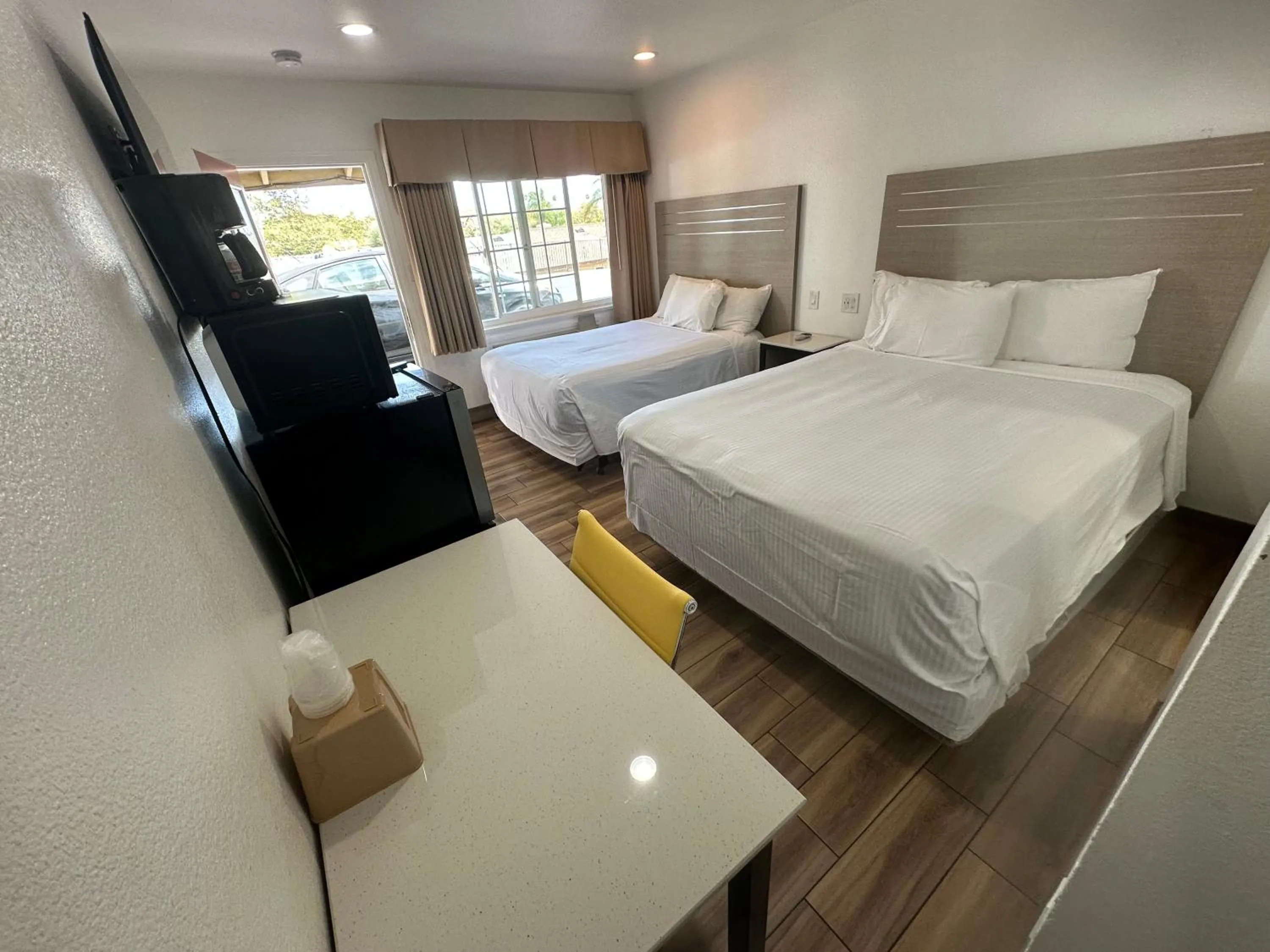 Bed in Town and Country Inn